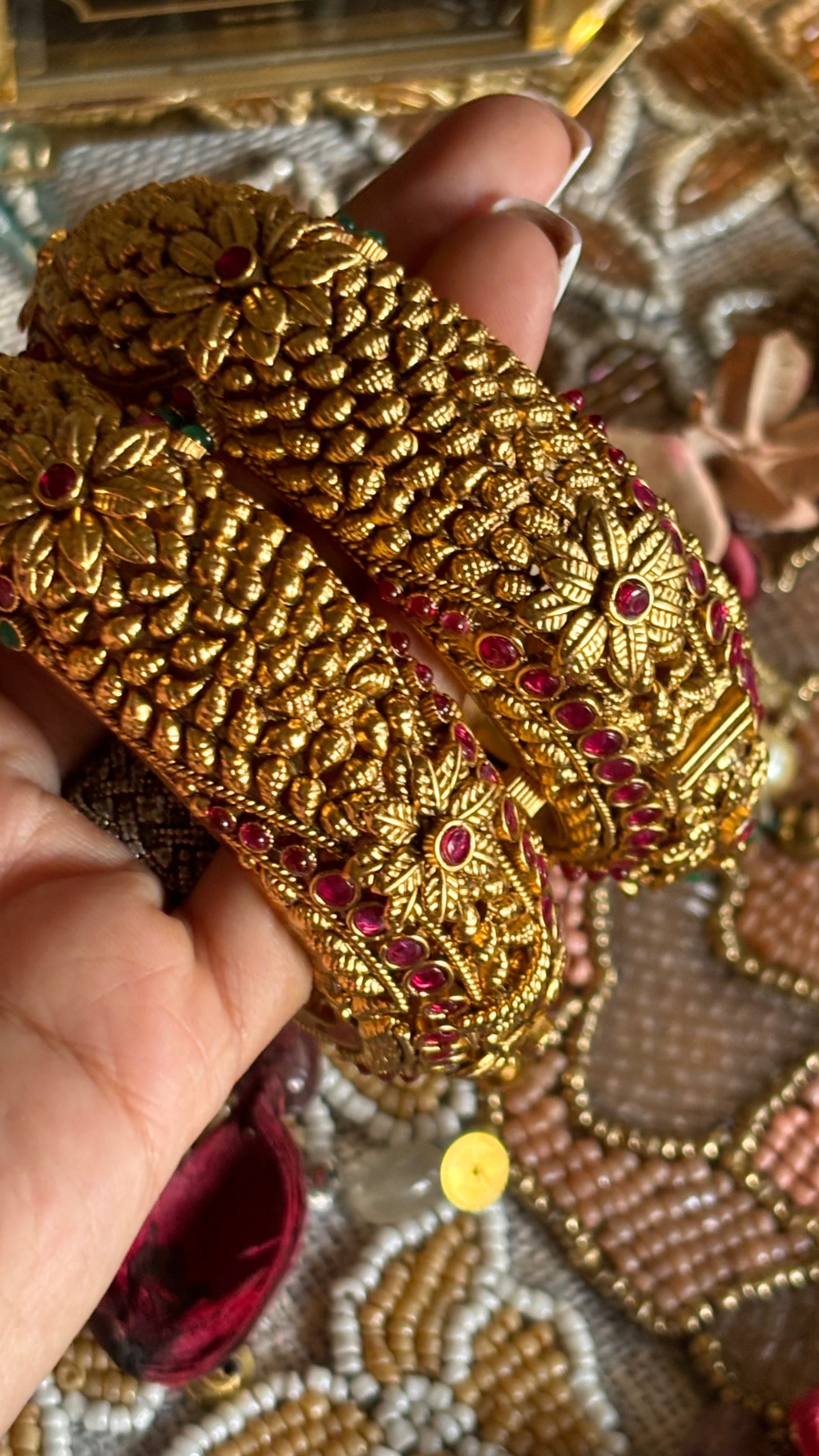 Goddess laxmi Gajanand pachi bangles