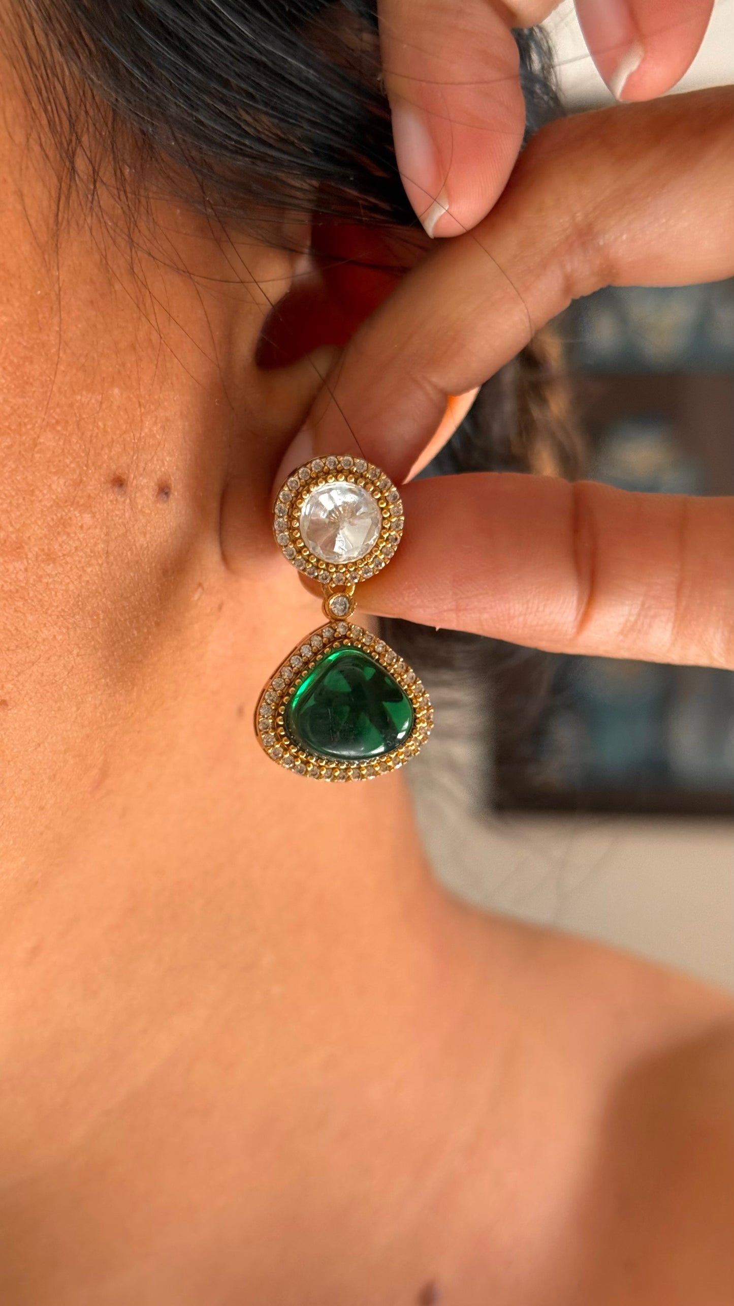 Emerald pendant polki string necklace