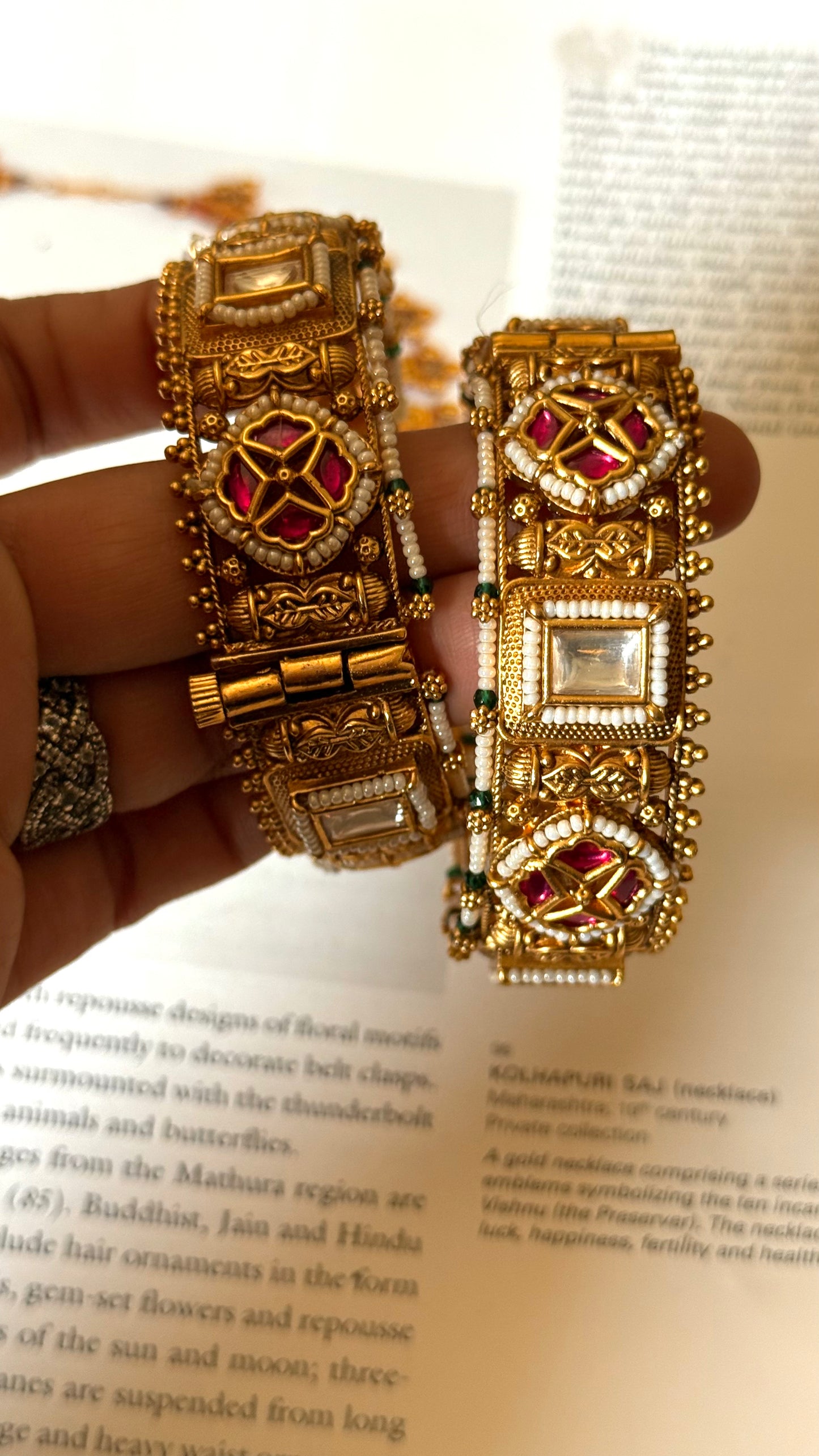 Ruby uncut polki rajwada bangles