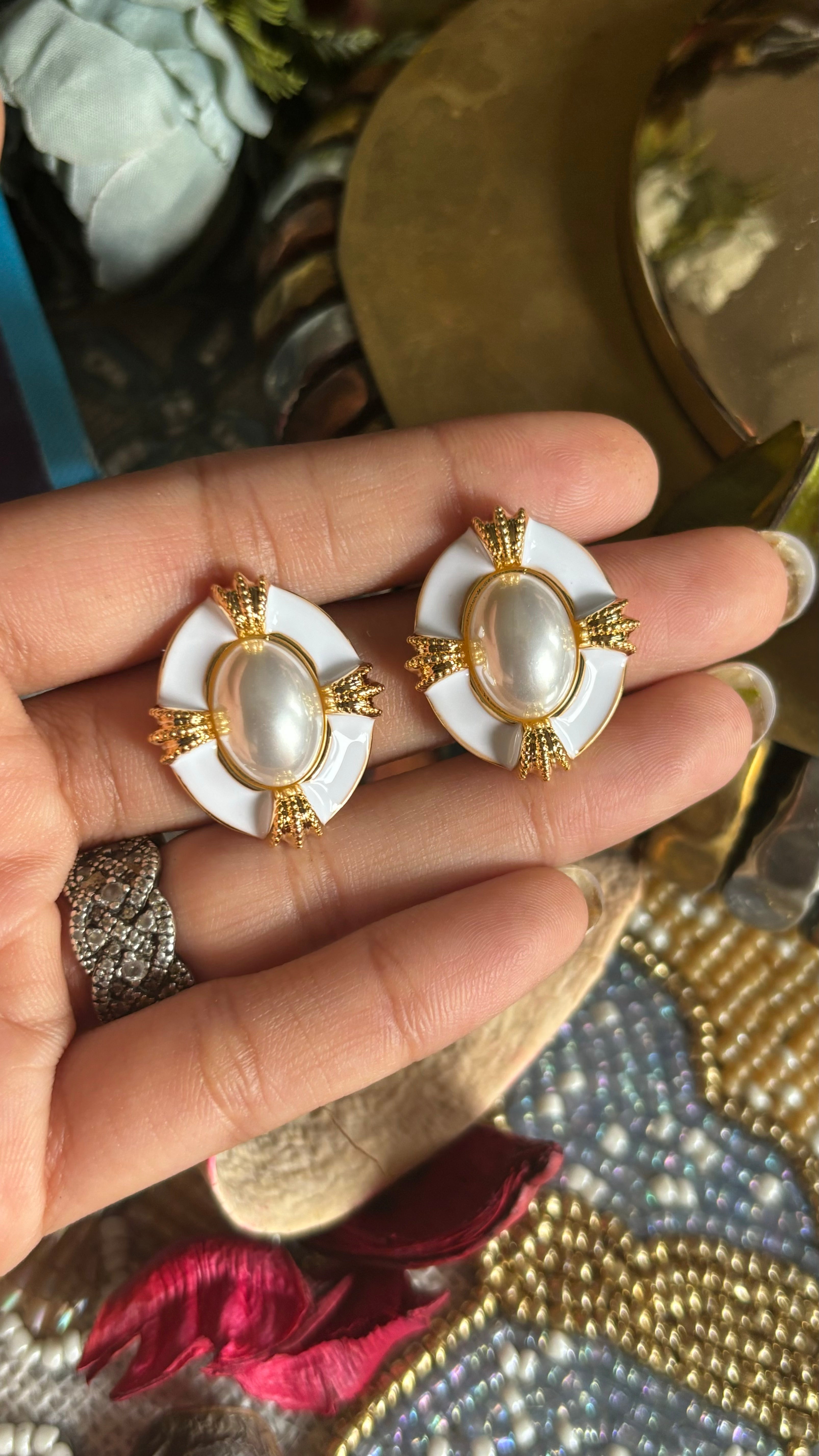 Panache pearl studs