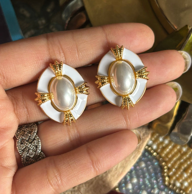 Panache pearl studs