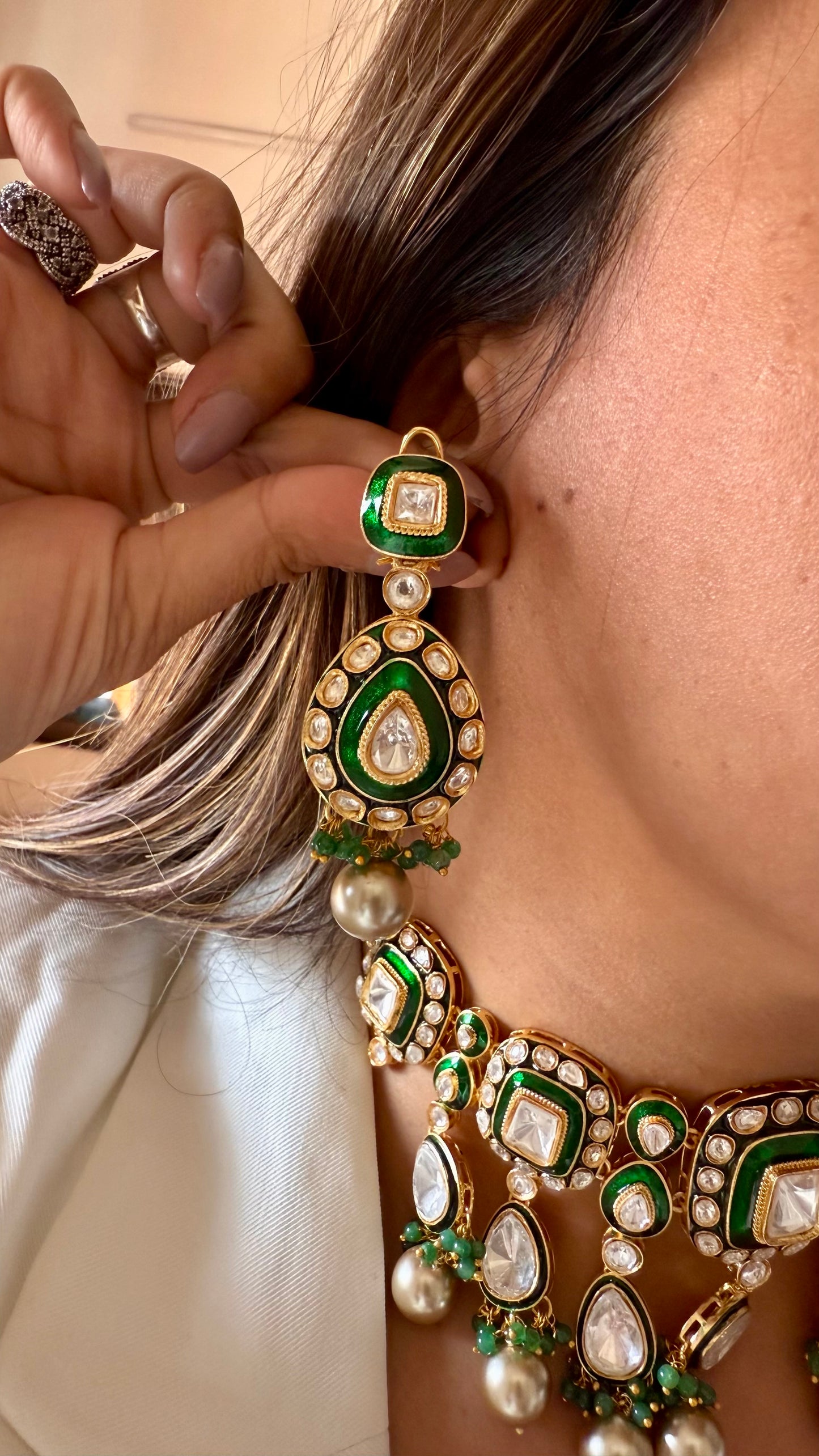 Paanabindu Emerald meenakari with cocktail drop with earrings