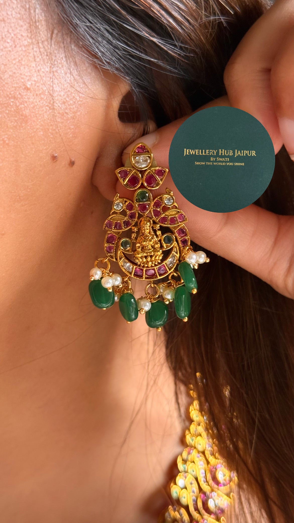 Detachable Goddess laxmi rani pink & emerald with emerald & pearl drop temple collar set