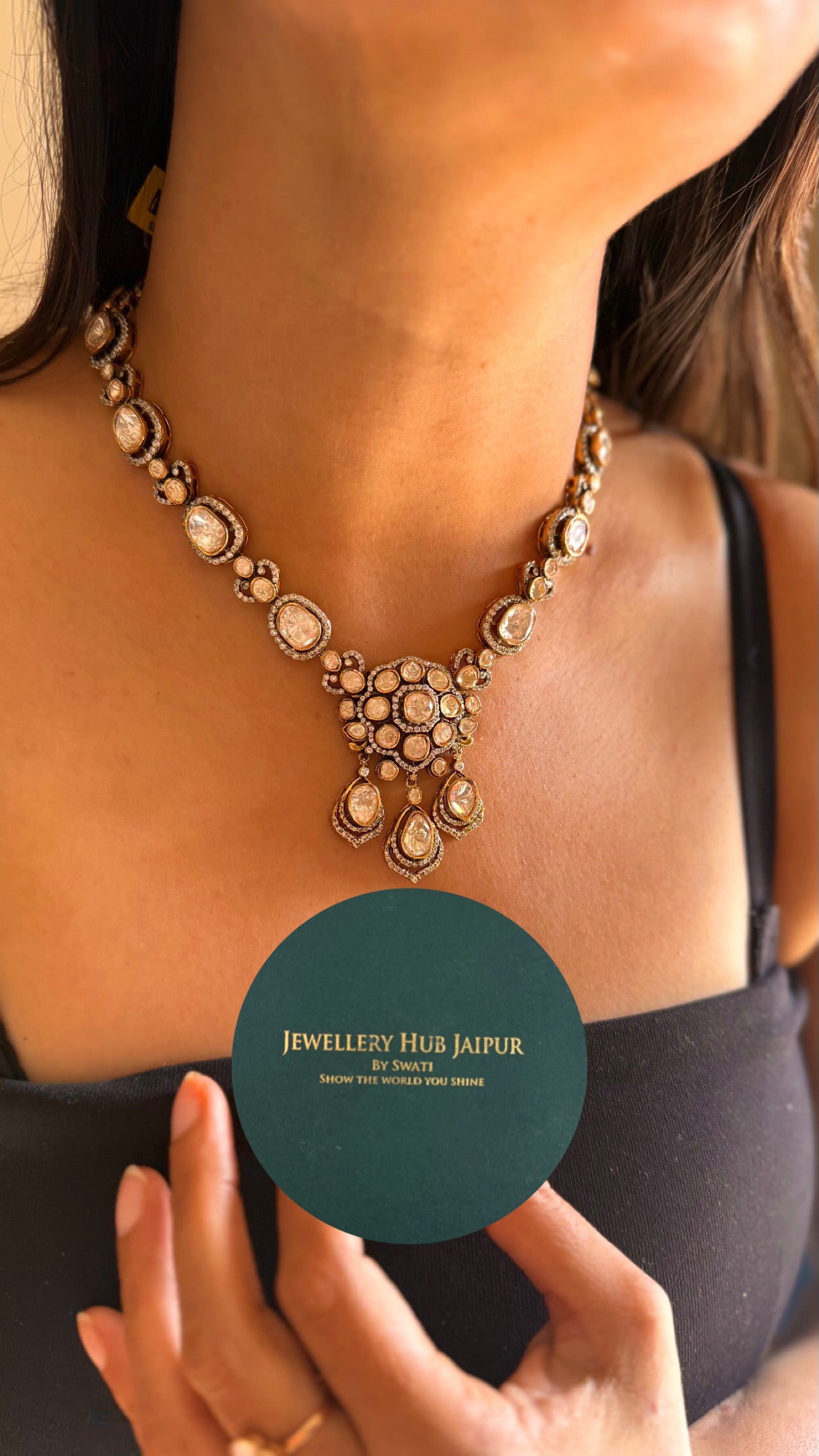 Floral patter victorian peeli polki necklace