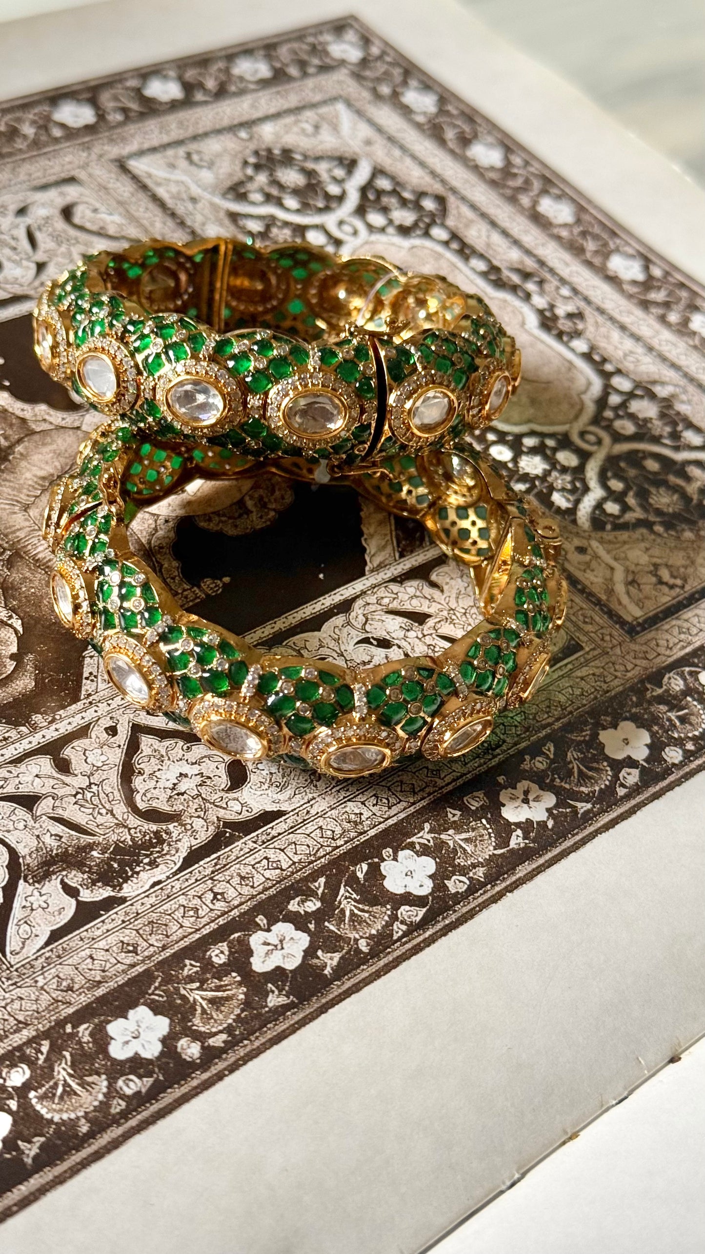 Emerald katdana moissanite openable bangle