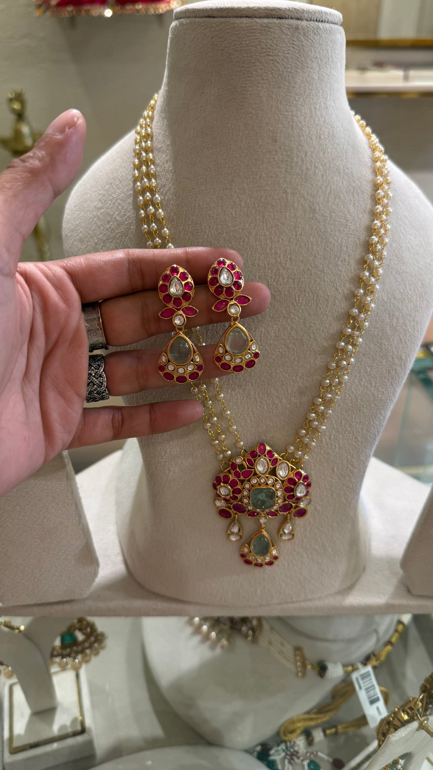 Amrapali Inspired Pendent Set