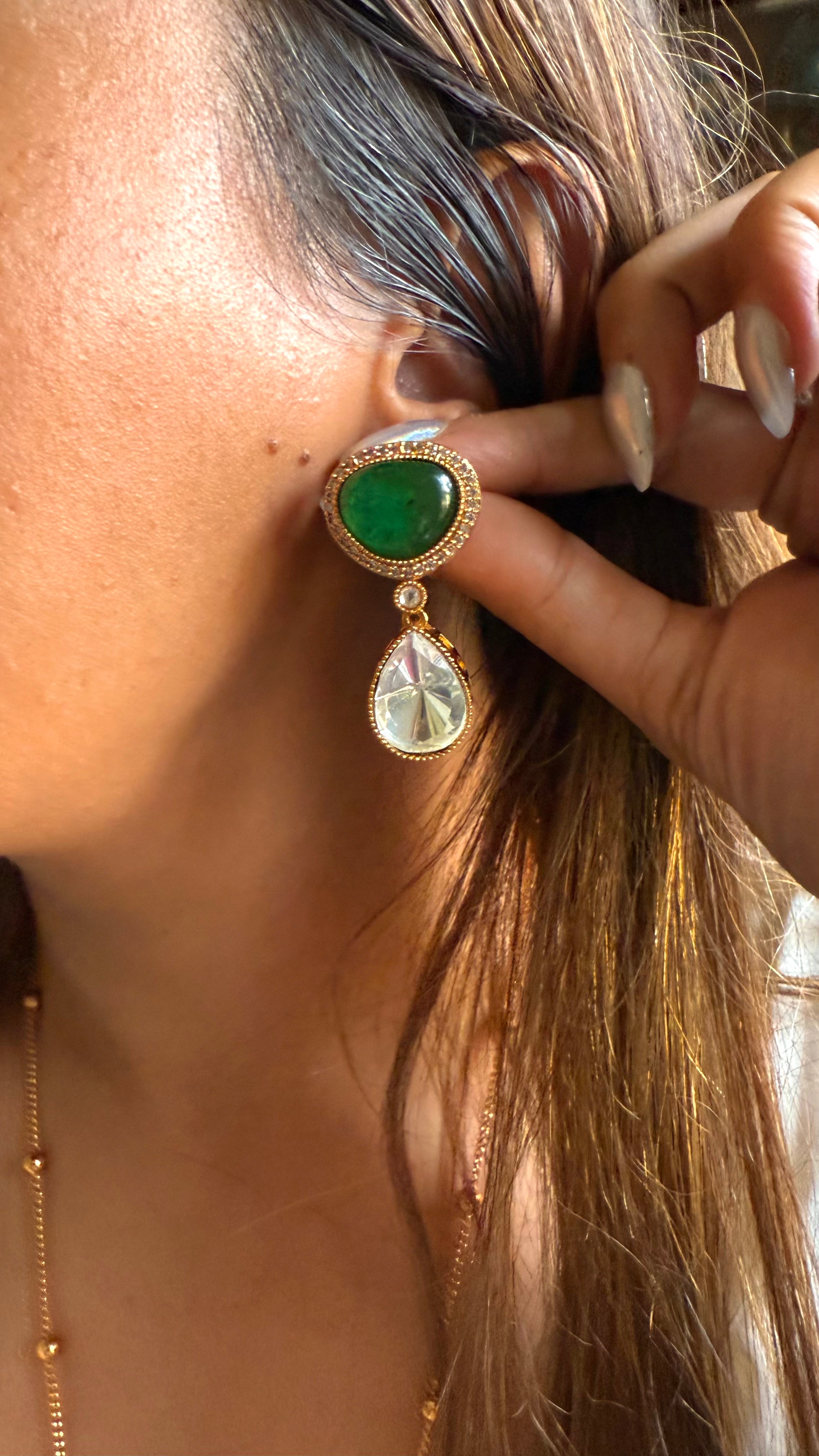 Emerald doublet moissanite polki minimal pendant