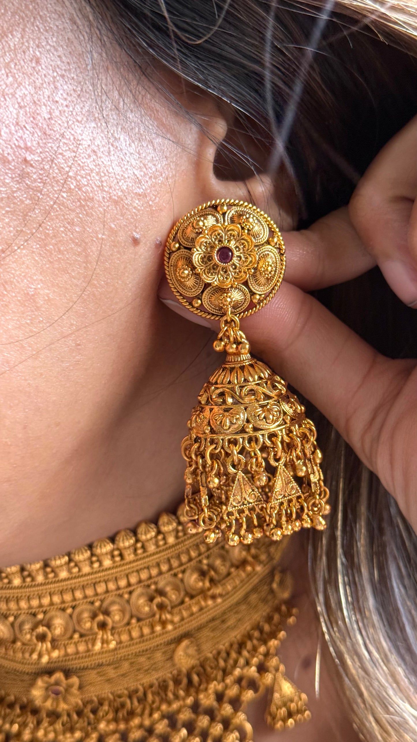 Rajwada Aad with gold nakshi
