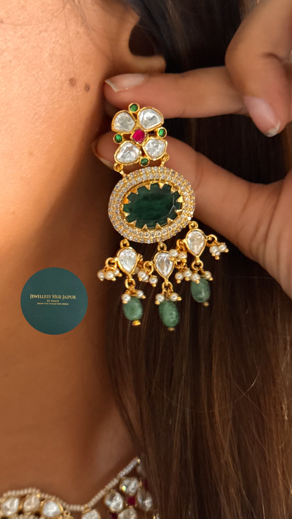 Emerald doublet real moissanite with mint drop collar set
