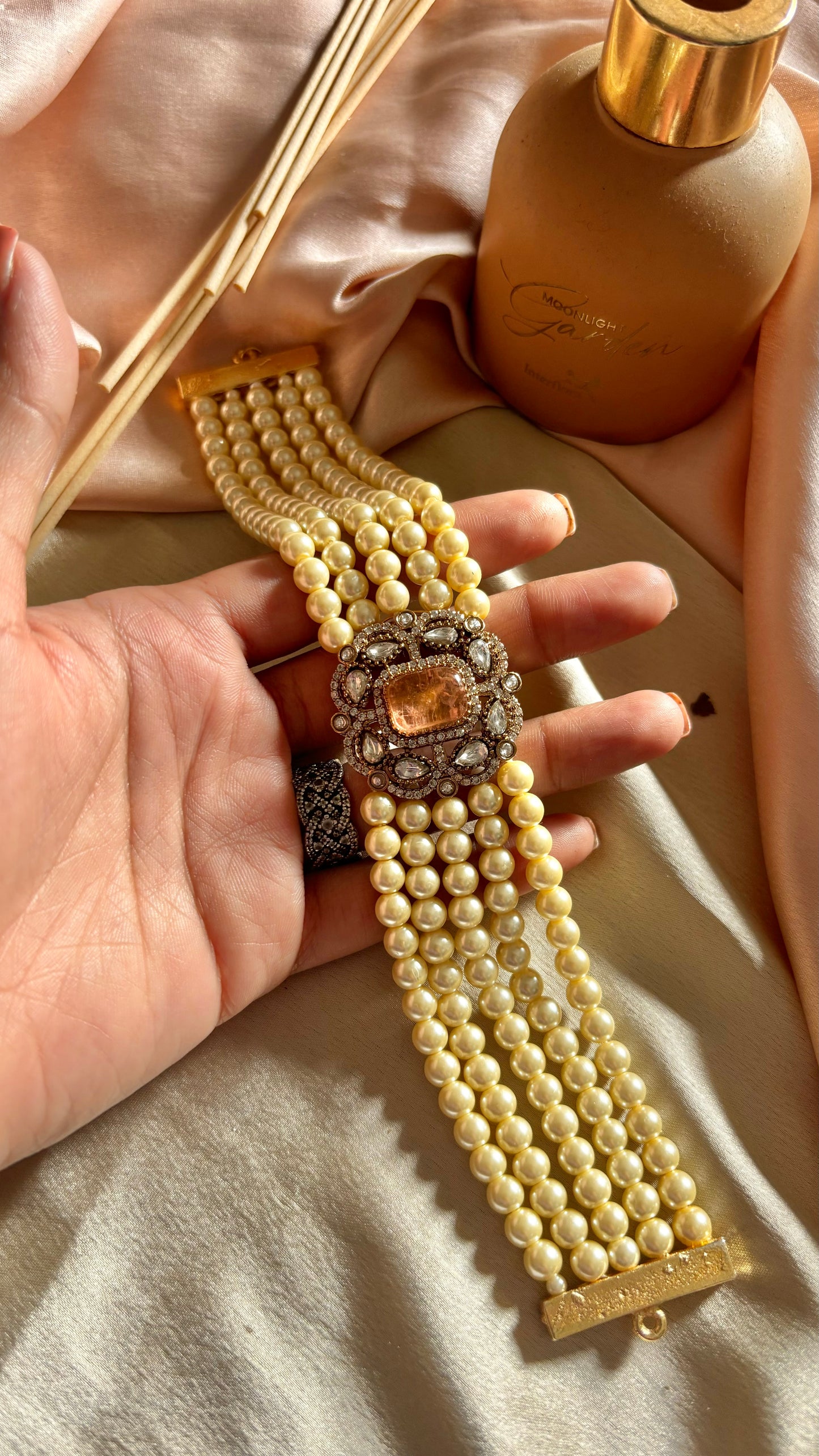 Heer Peach Victorian minimalist choker