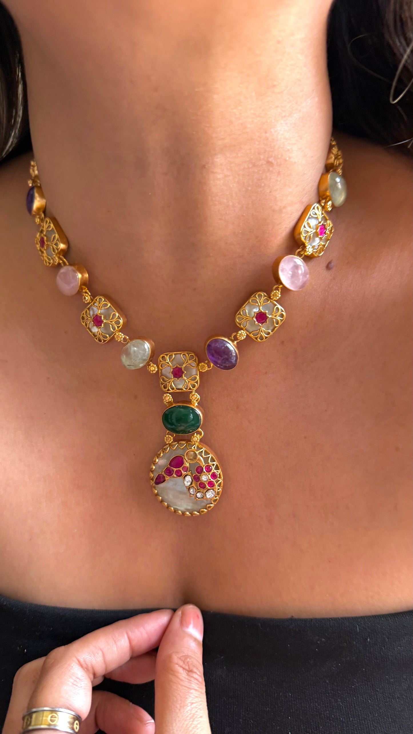 Natural stone, floral multicolour necklace