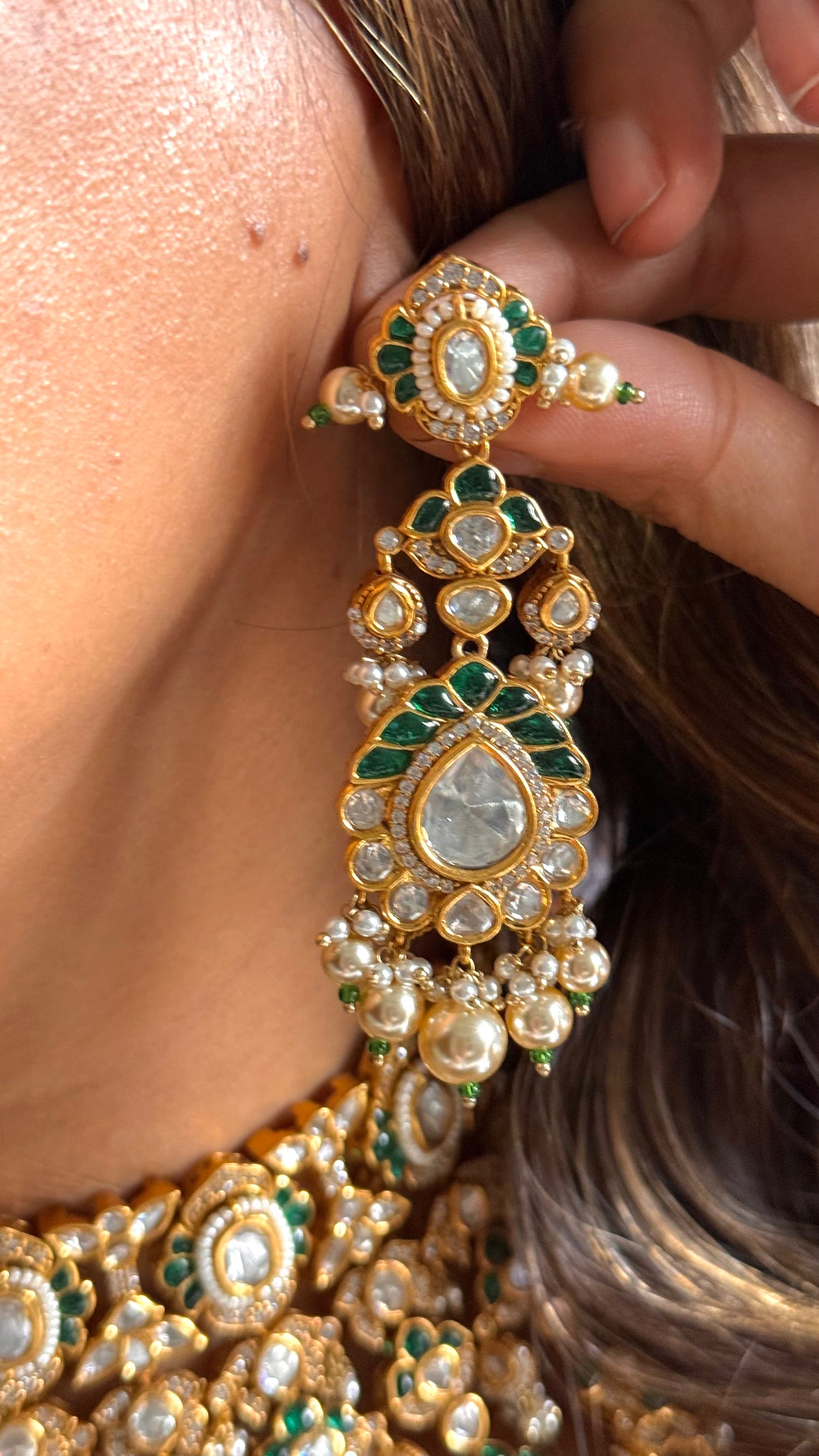 Emerald heritage bridal necklace