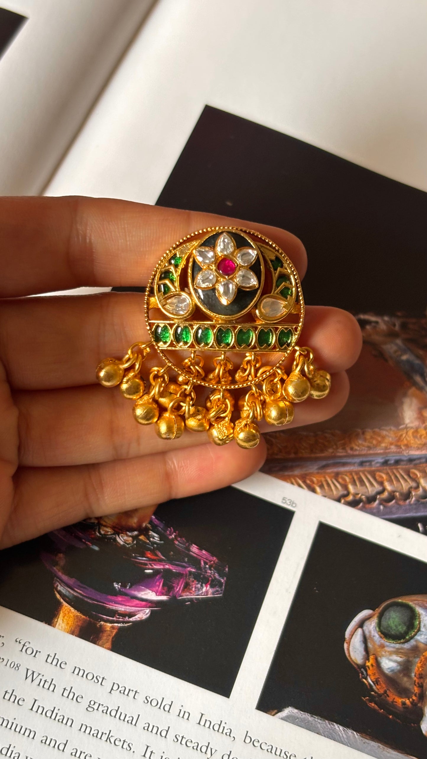 Emerald rajwada inlay ring