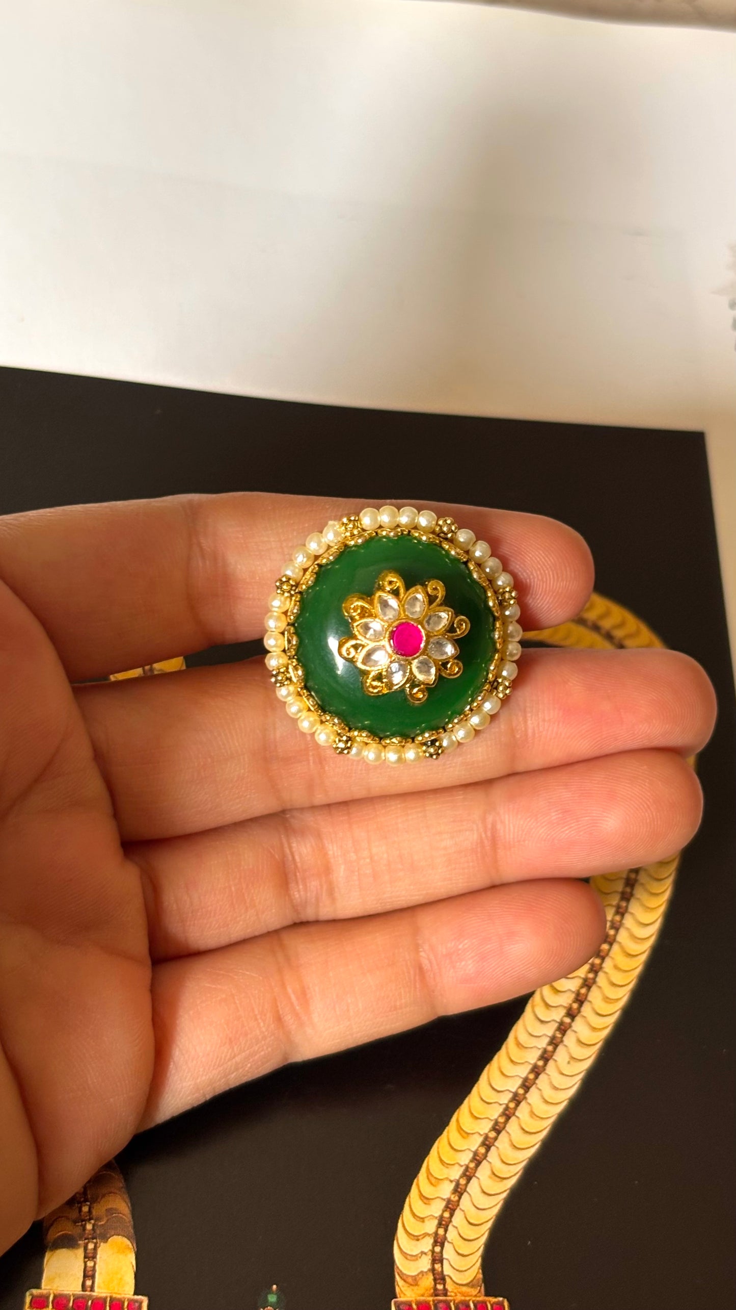 Floral emerald nakashi ring