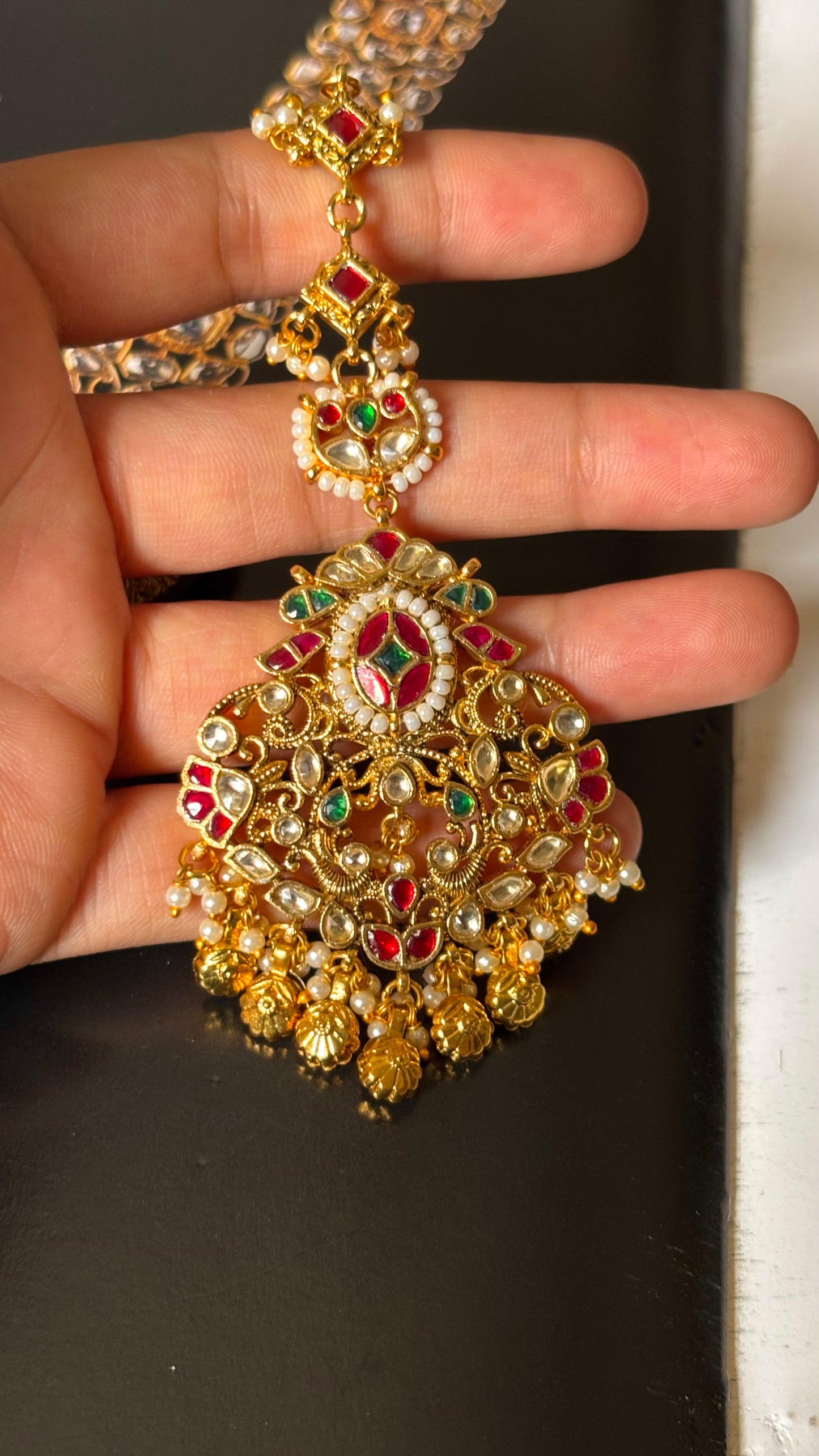 Paachi Kundan with gungroo drops Maangtika