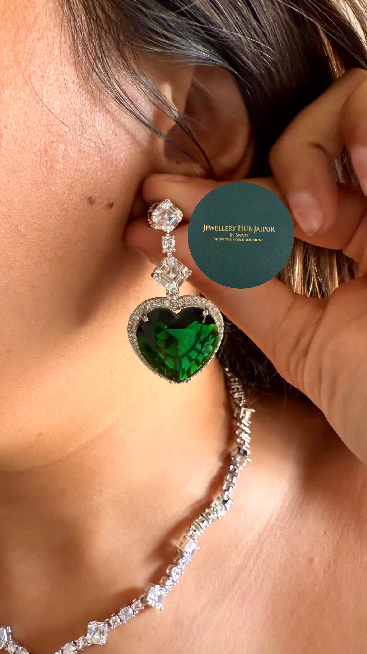 Viona emerald heart diamond necklace