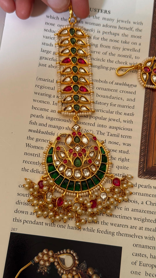 Emerald Paachi kundan chaandbali maangtikka