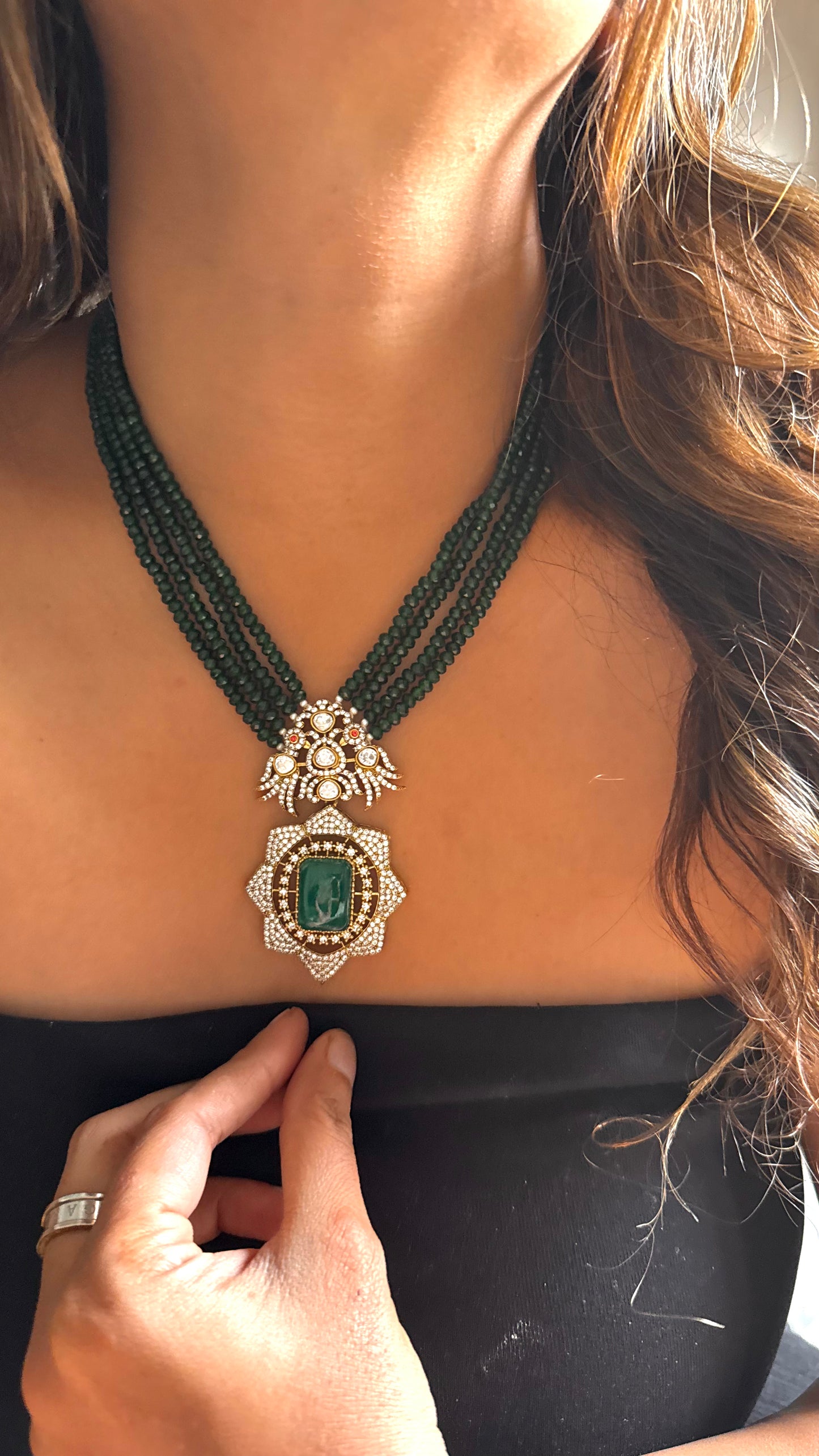 Emerald Polki string necklace