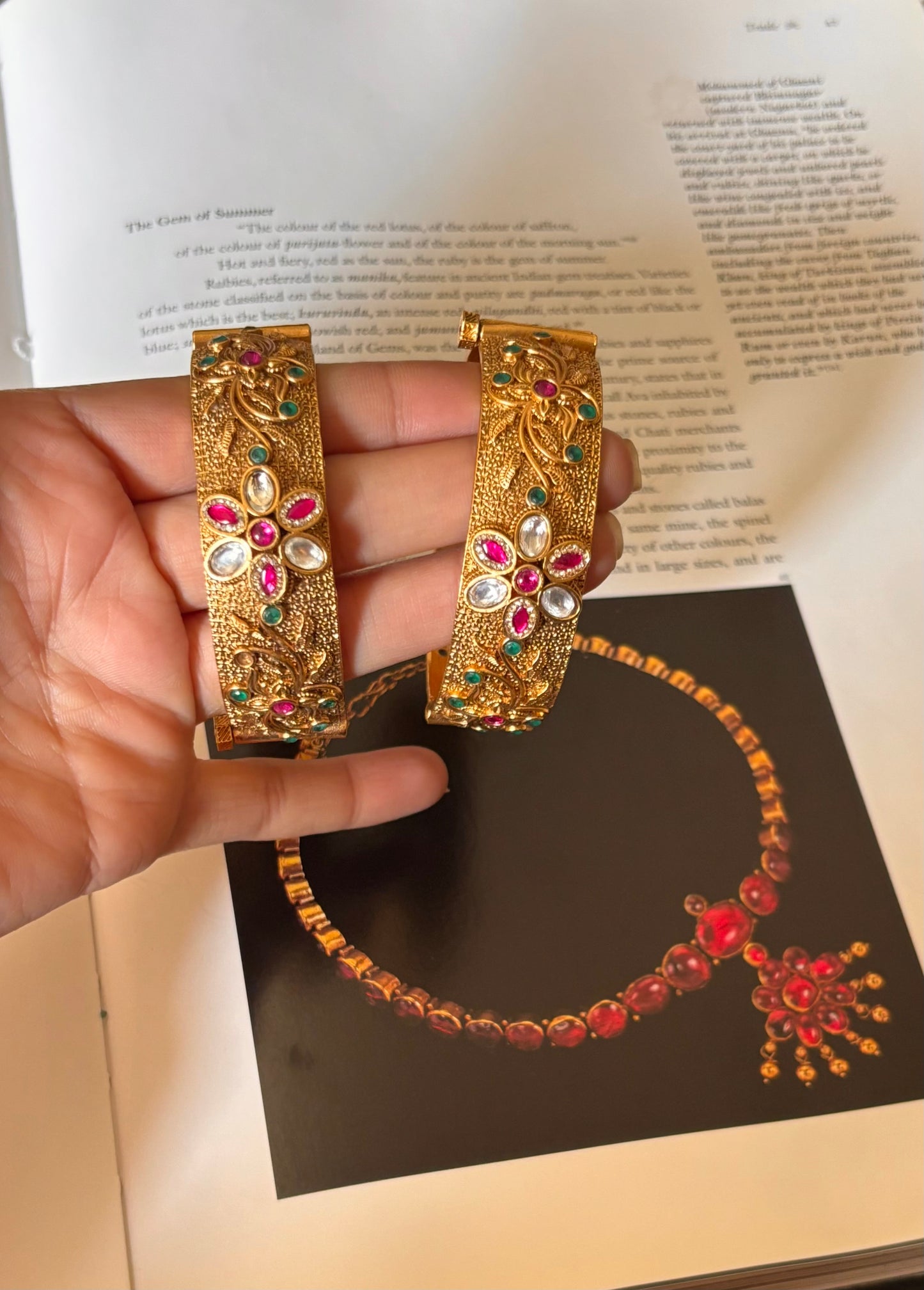 Dual colour floral ruby polki rahjwadi bangles