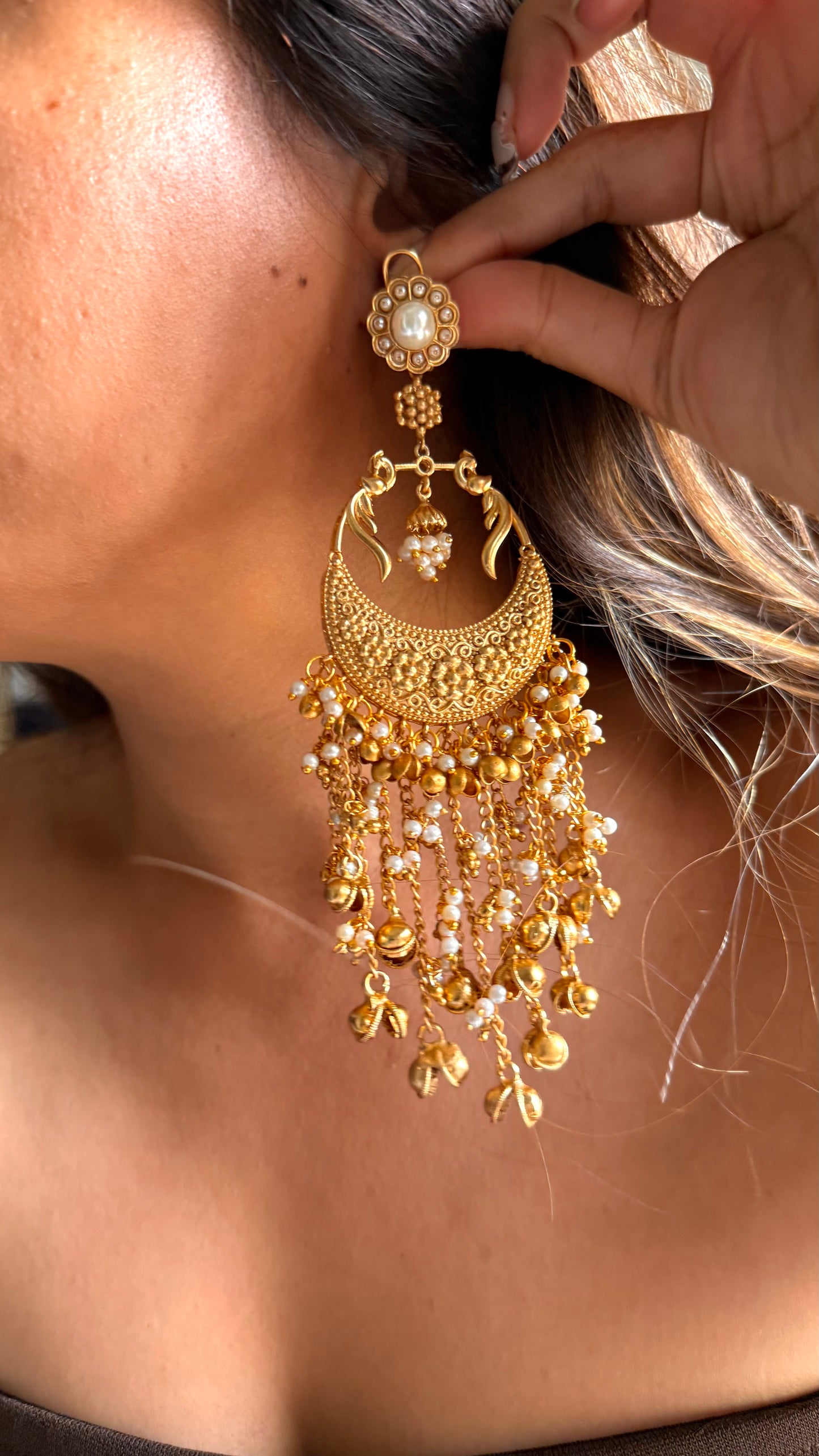 White doublet peacock golden jhumka