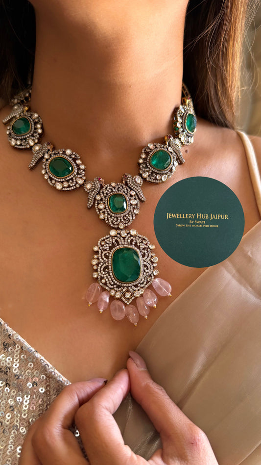 Emerald long necklace with earrings