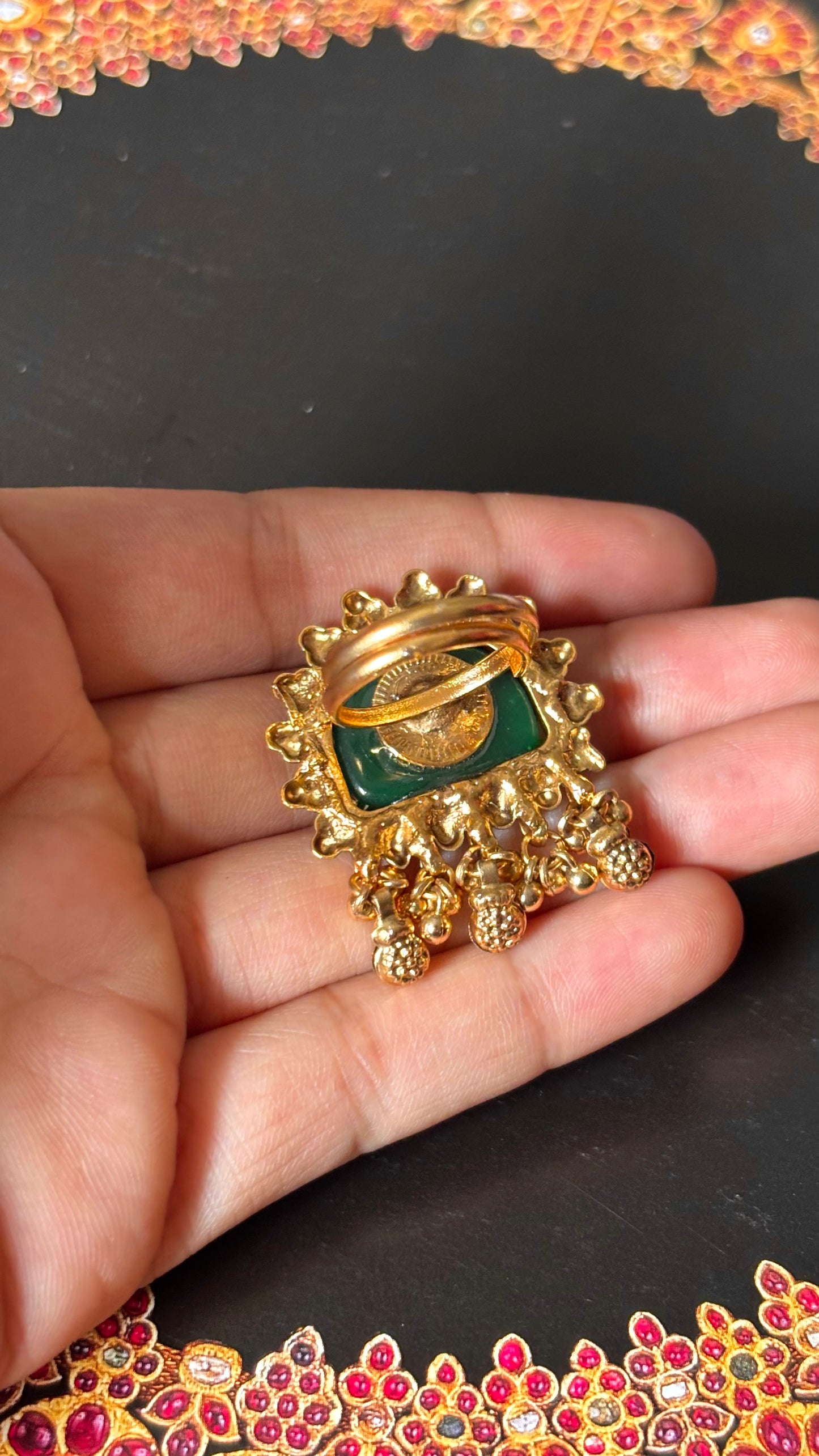 Rani pink &emerald inlay nakashi rajwadi ring