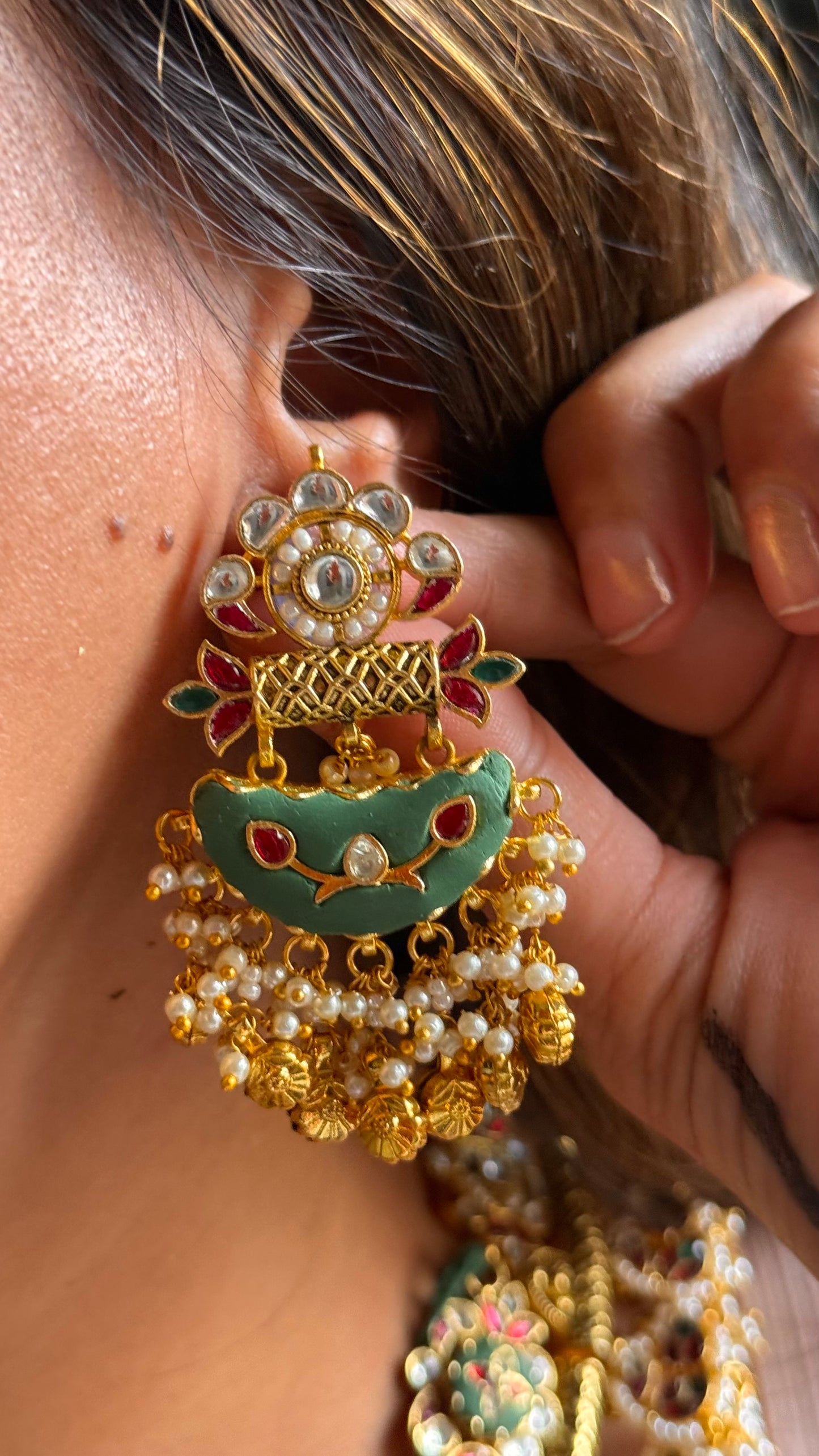 Noorva Rajwadi haar with gungroo collar necklace