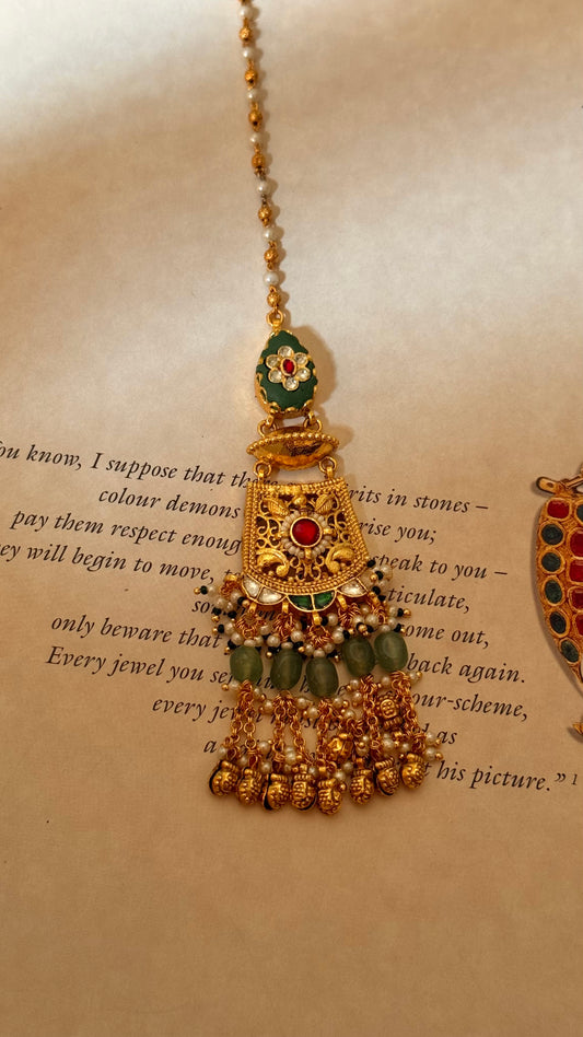 Mint inlay work & rani pink rajwada maangtika