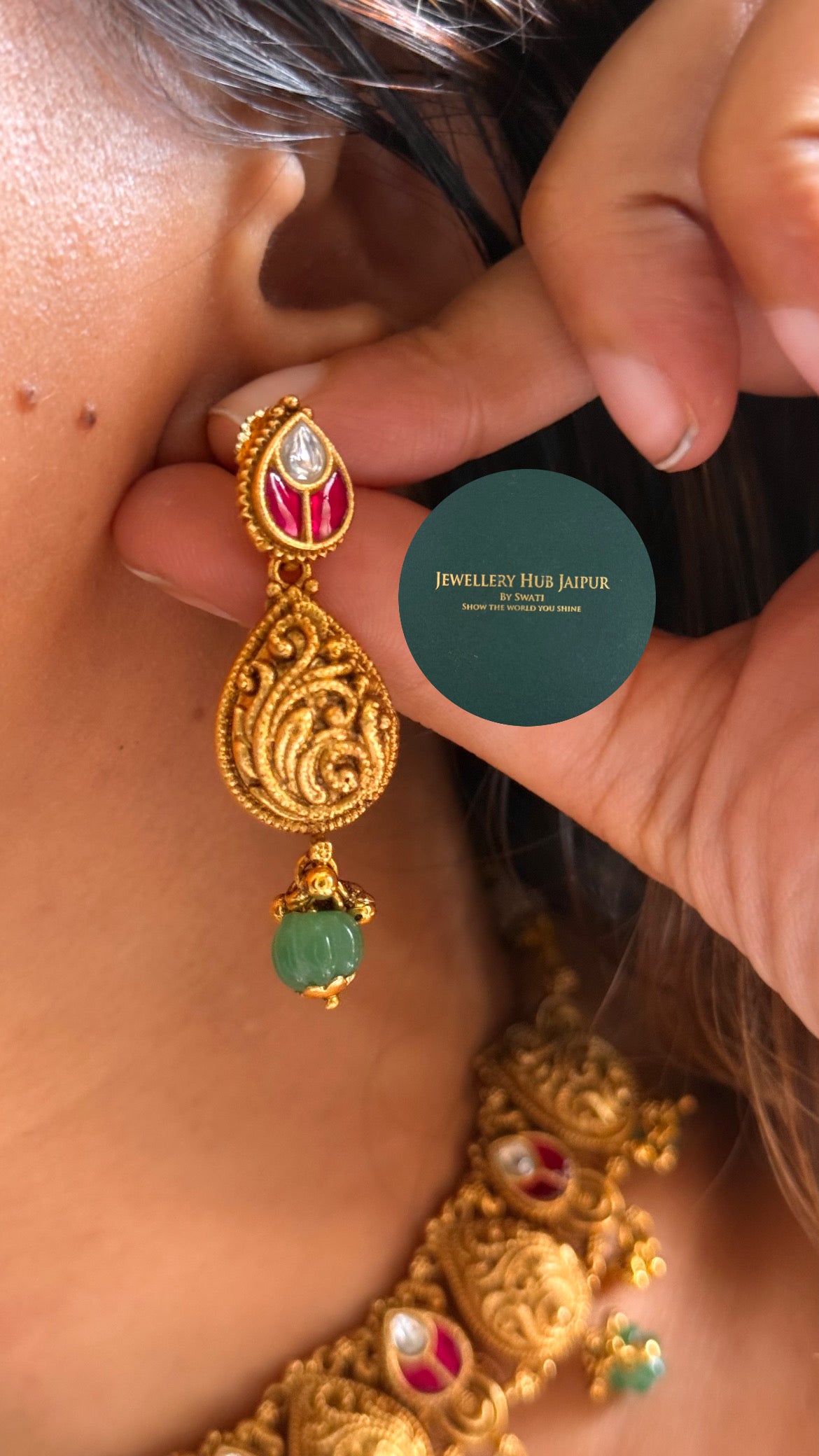 Rani pink katdana leaf & mint drop temple collar set