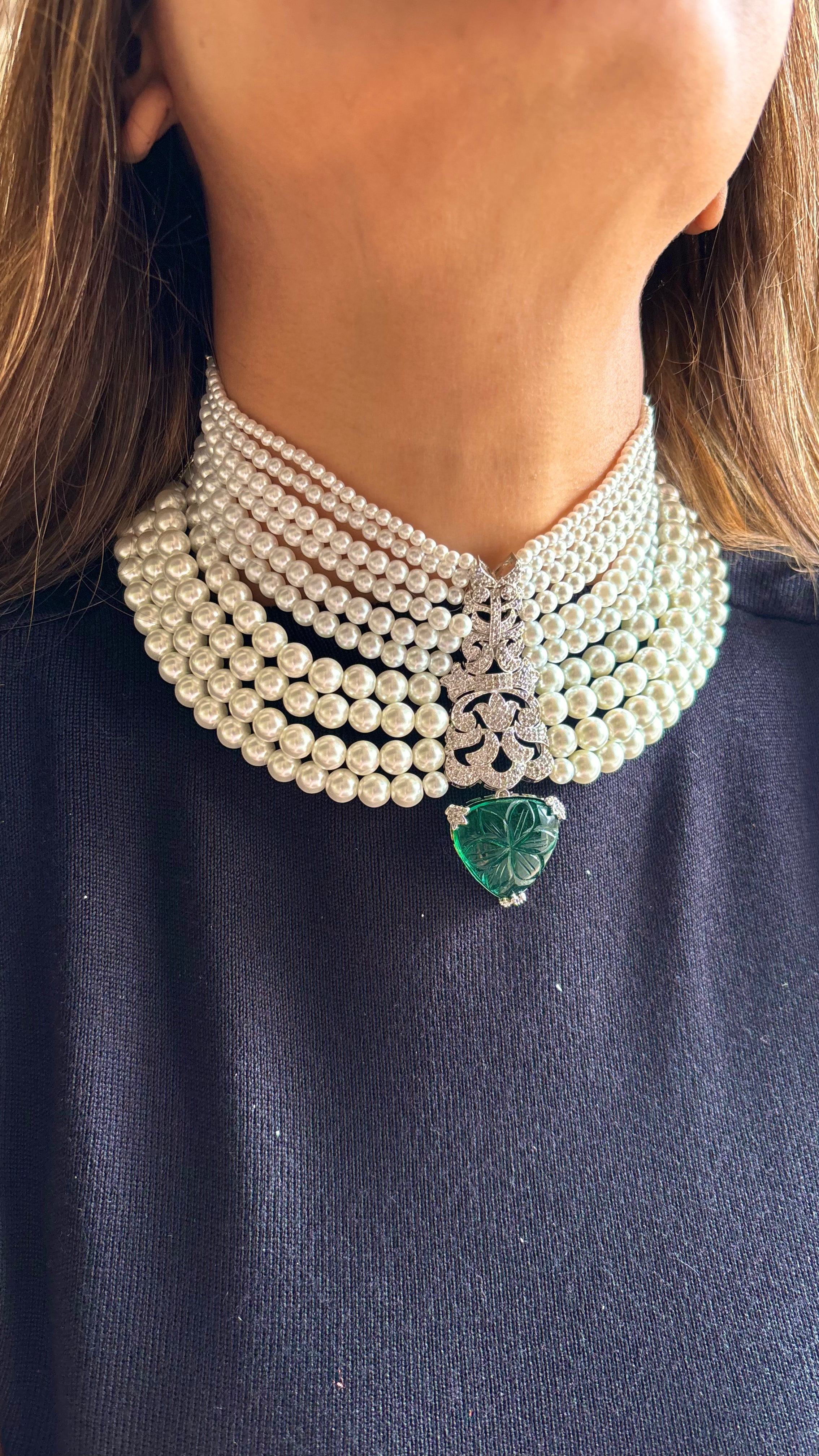 Cocktail pearl emerald necklace