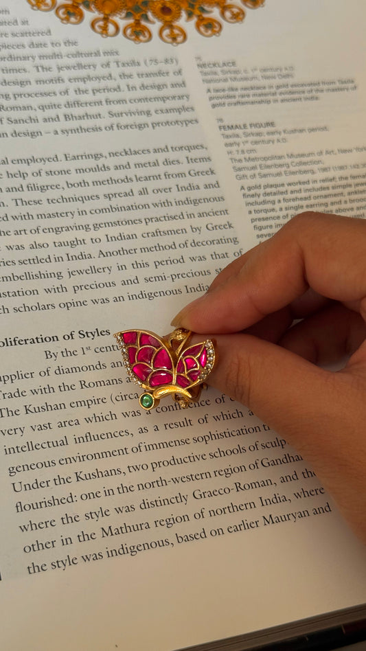 Leaf shaped paachi kundan heritage ring