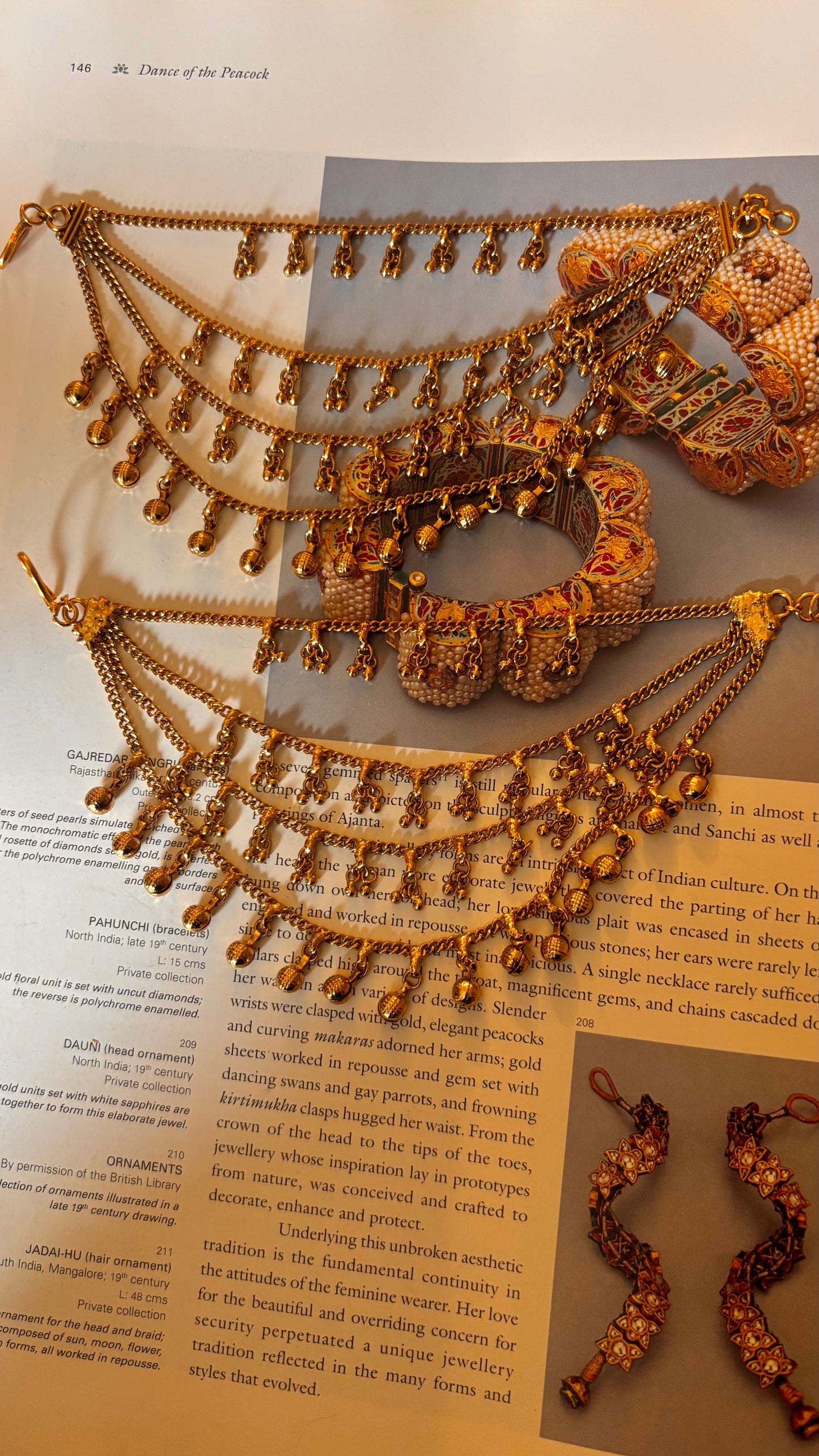 Four line victorian earchian