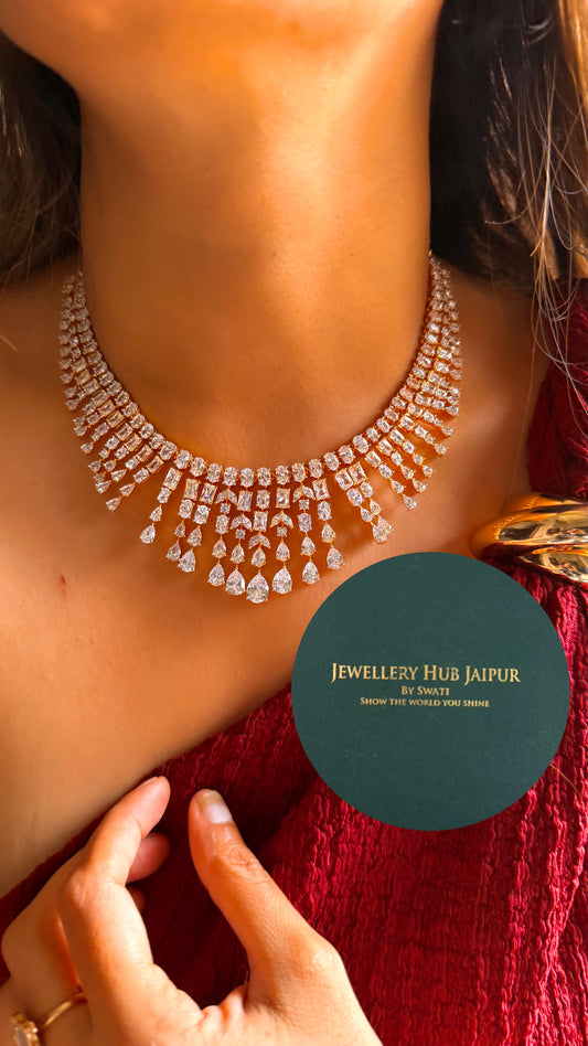 Queen’s legacy diamond collar set (gold)