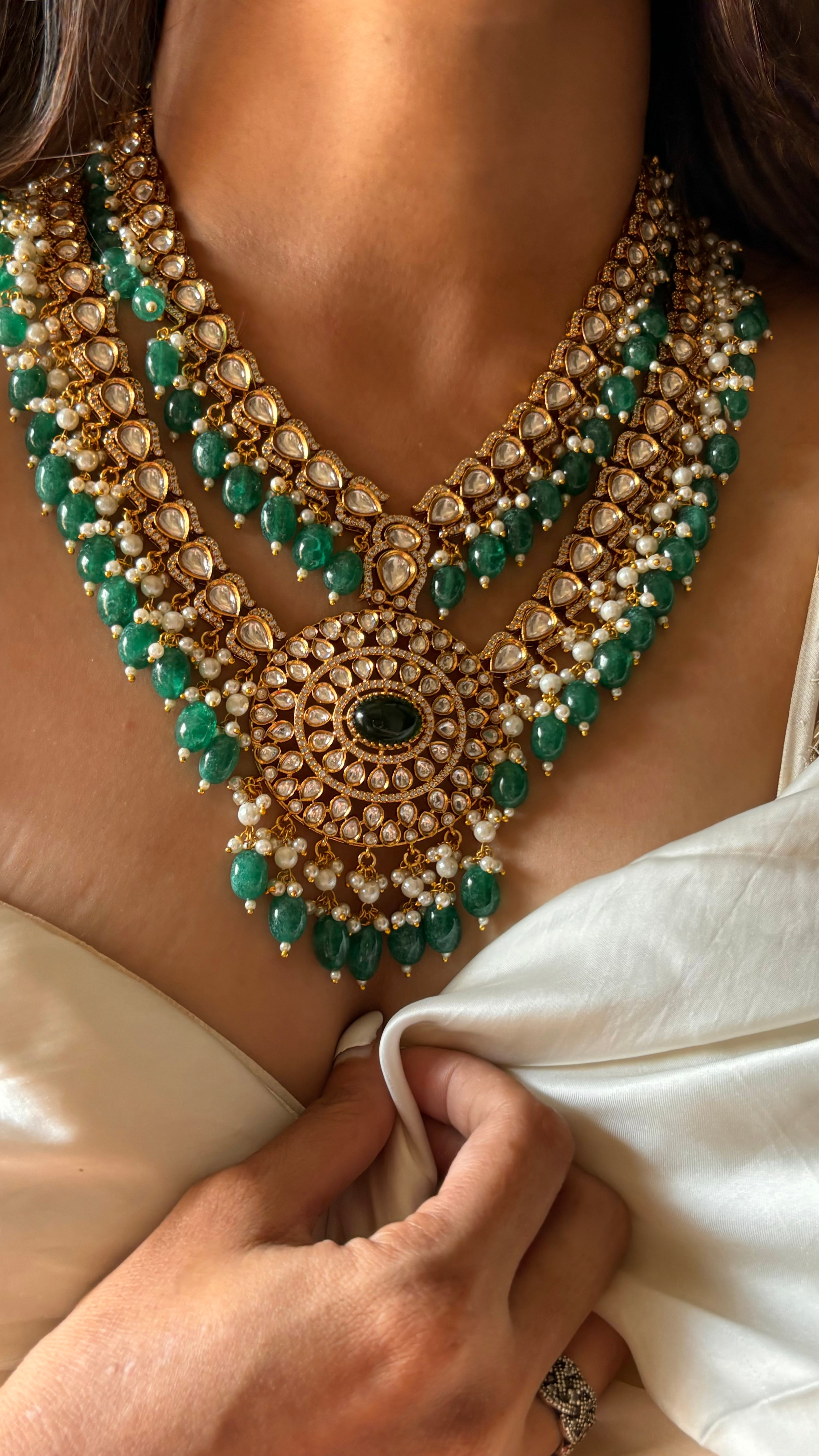 Emerald dual layered polki collar necklace with earrings