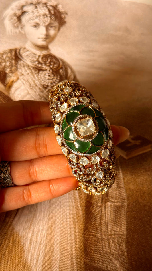 Emerald katdana moissanite openable bracelet