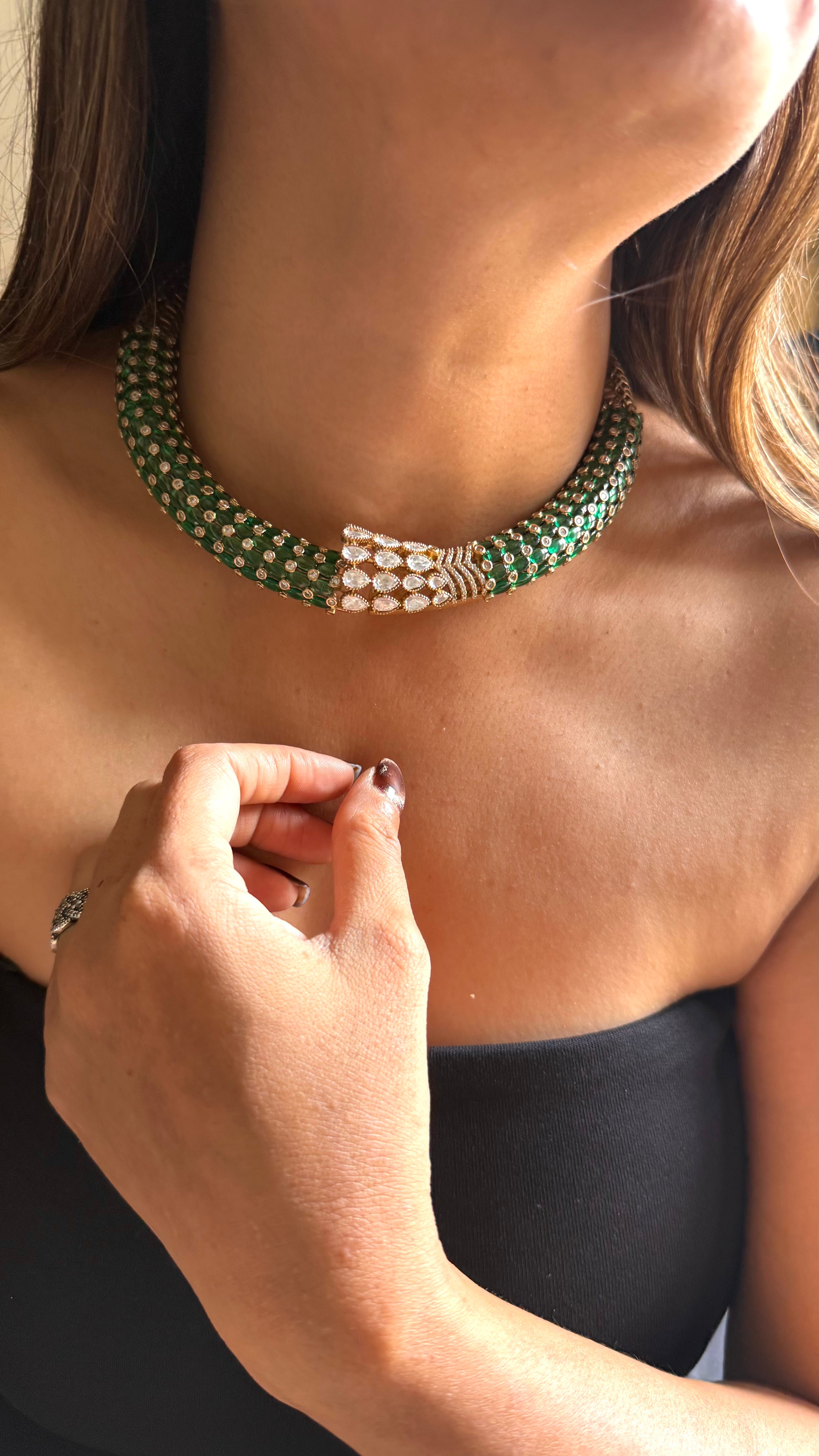 Moissanite uncut polki & emerald designer hasli