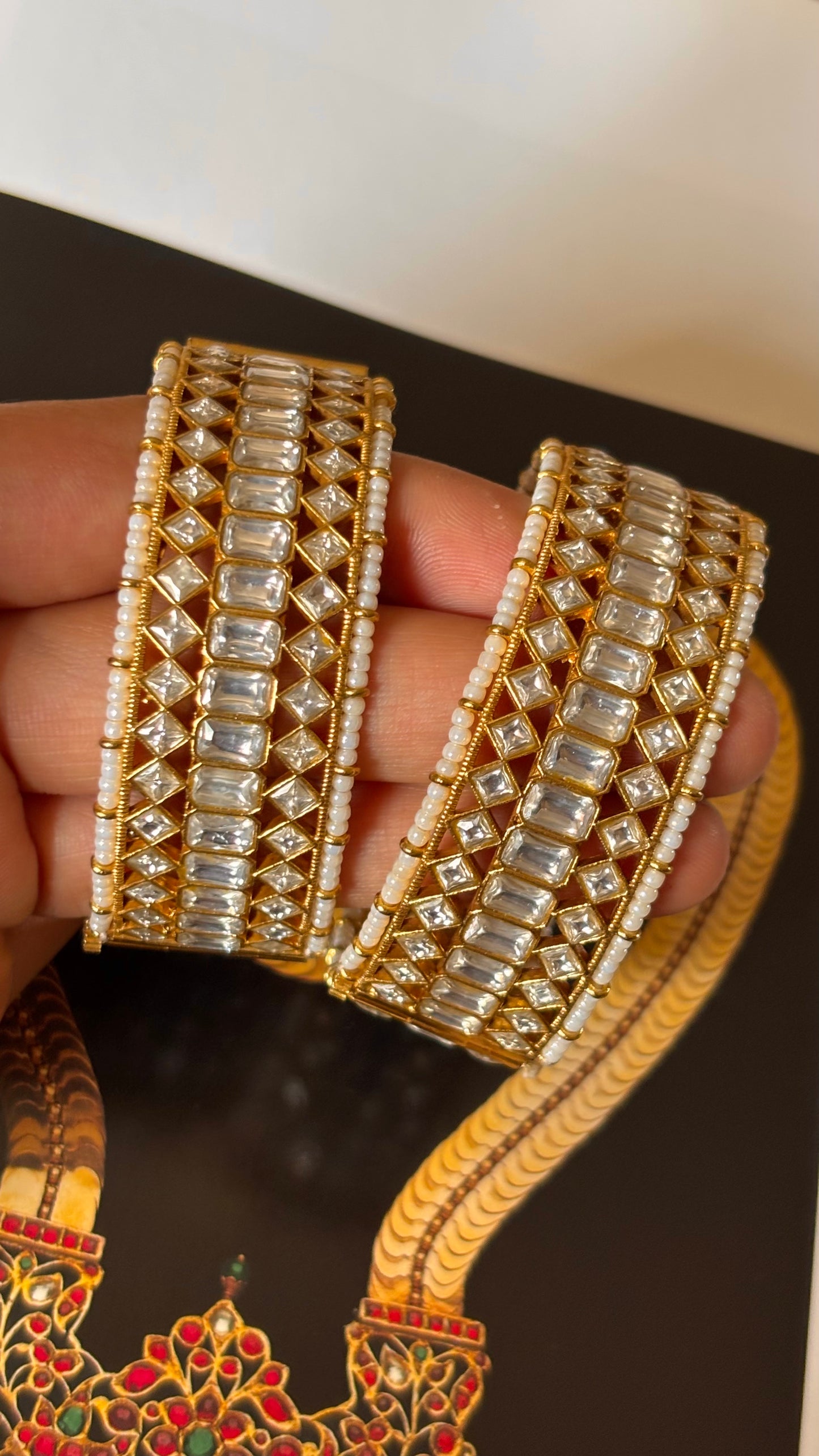 Paachi jaadau pearl detailing bangles
