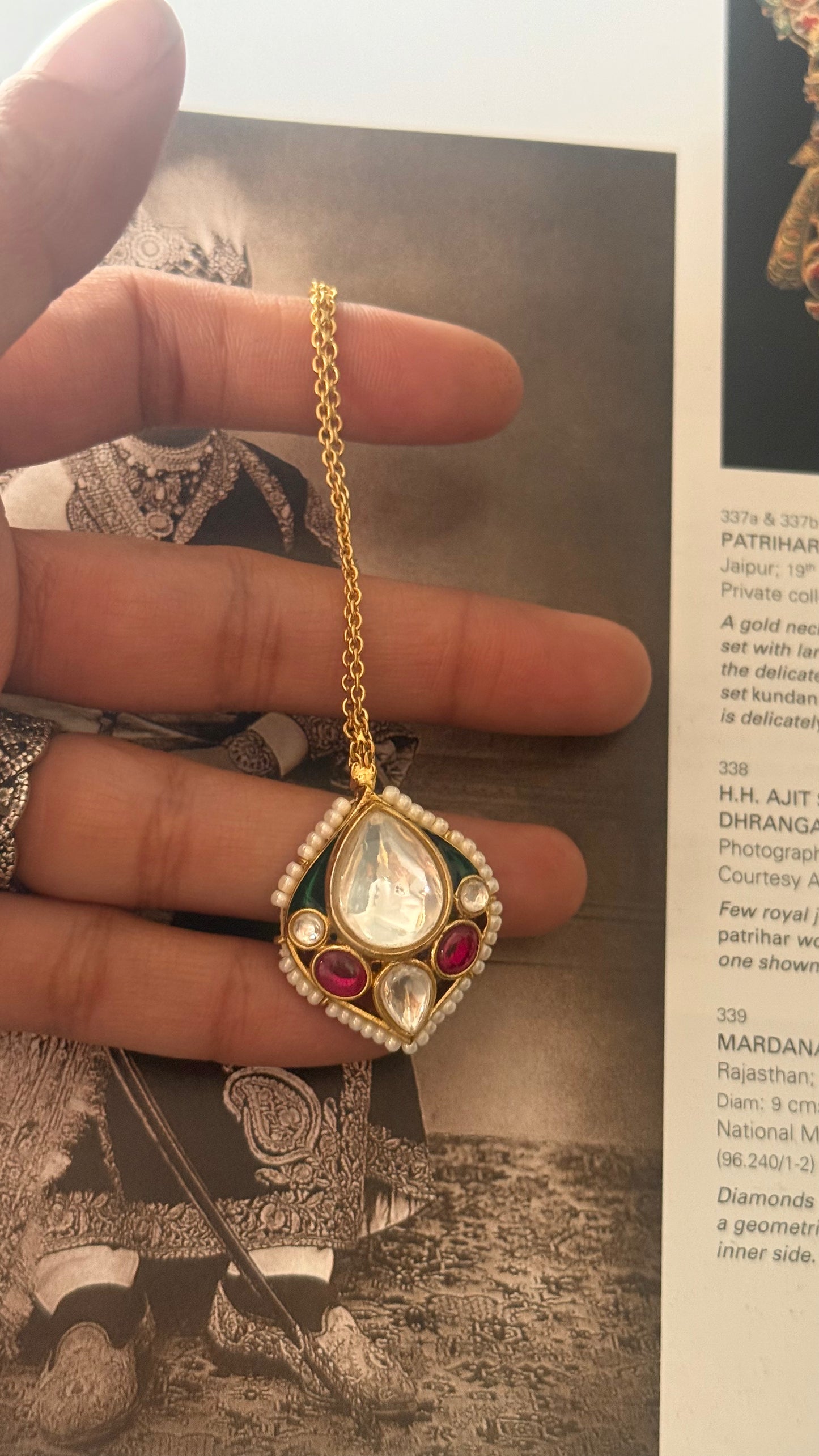 Ruby & emerald minimal maangtika