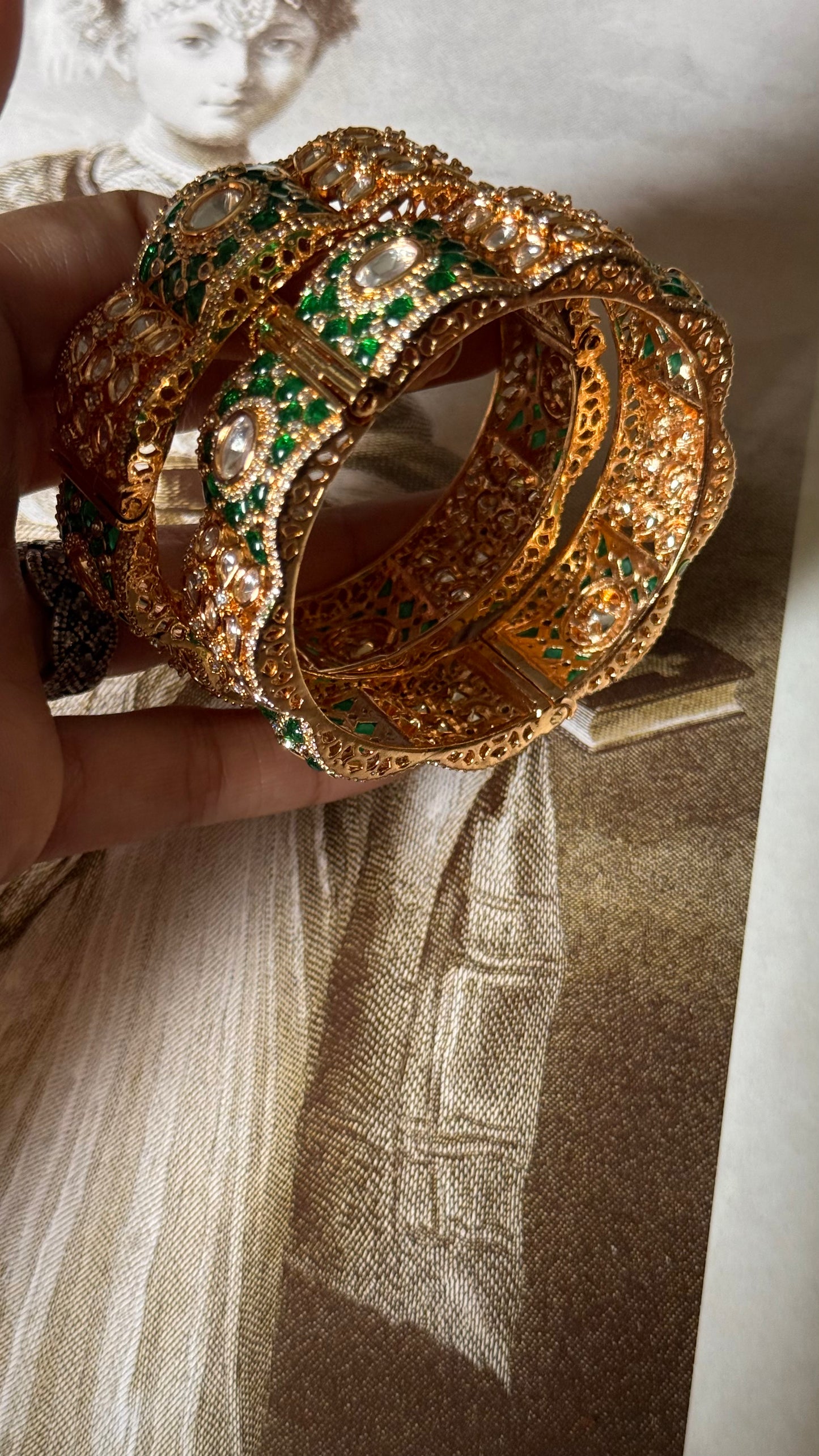 Emerald moissanite polki openable bangle