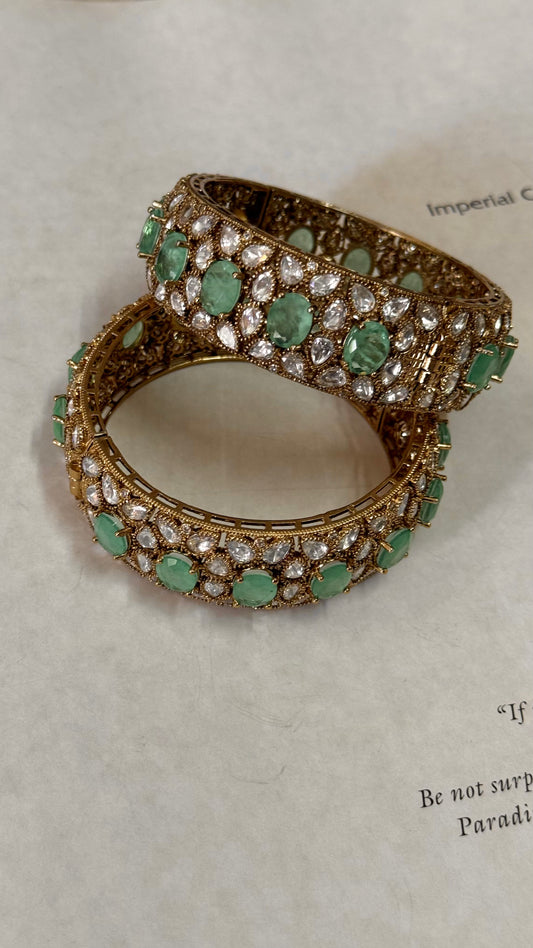 Mint doublet victorian openable bangle