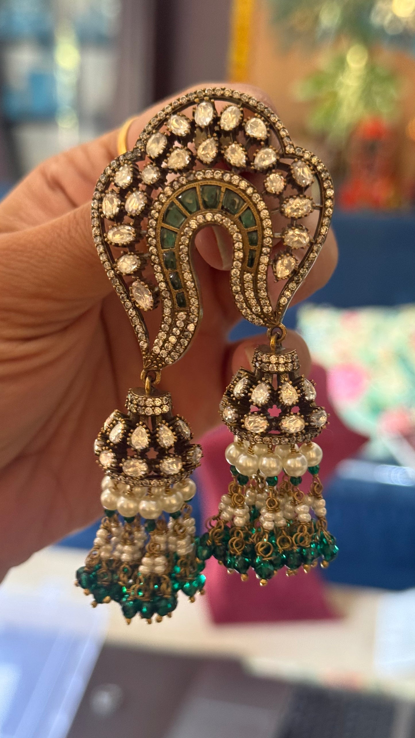 Emerald takkar victorian danglers