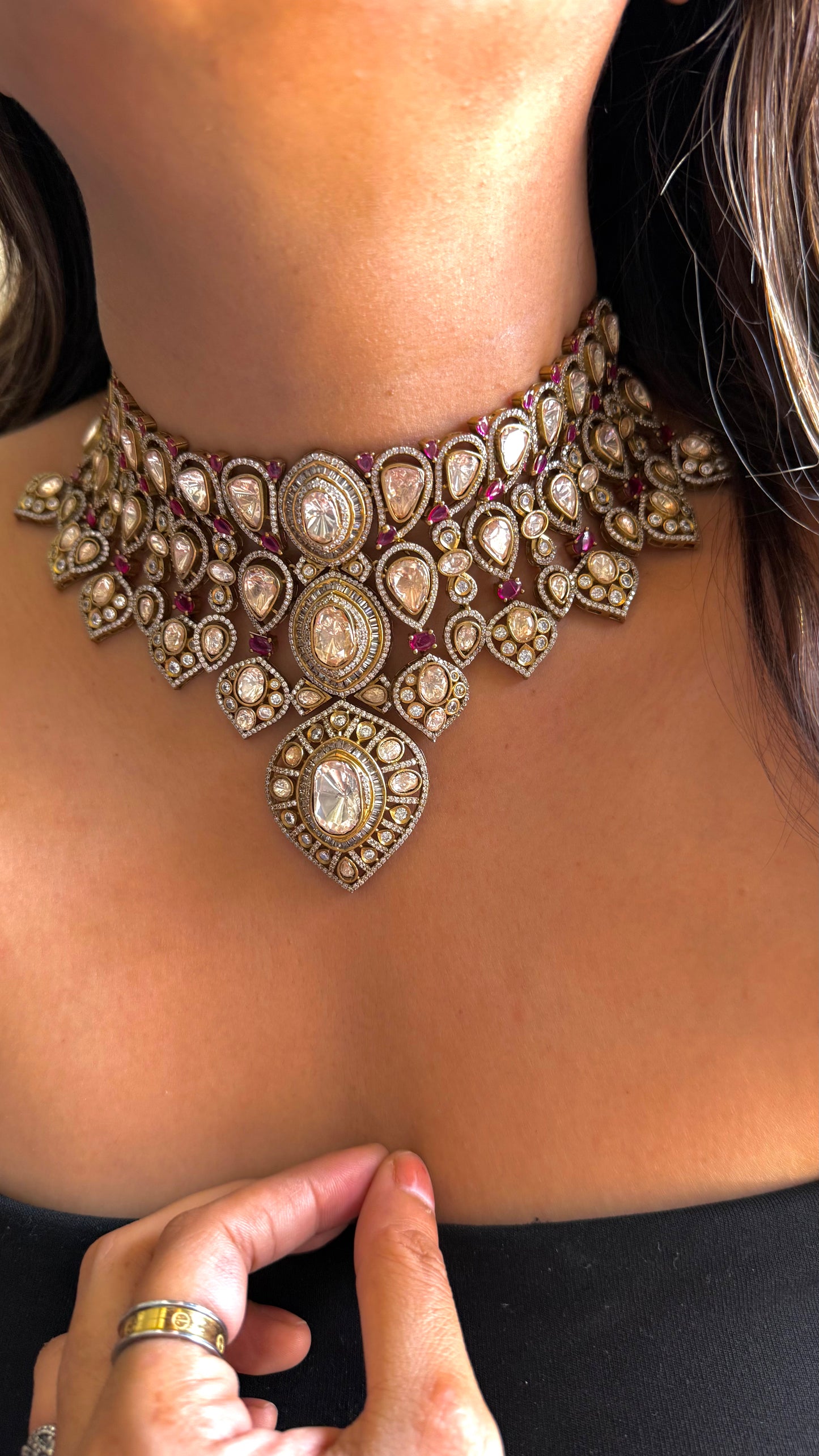 Ruby Victorian Lv Shade choker Necklace