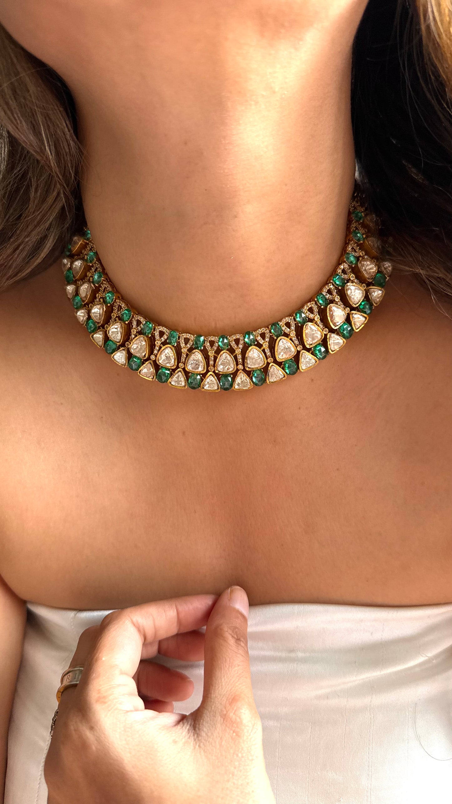 Emerald peeli polki Lv collar designer necklace