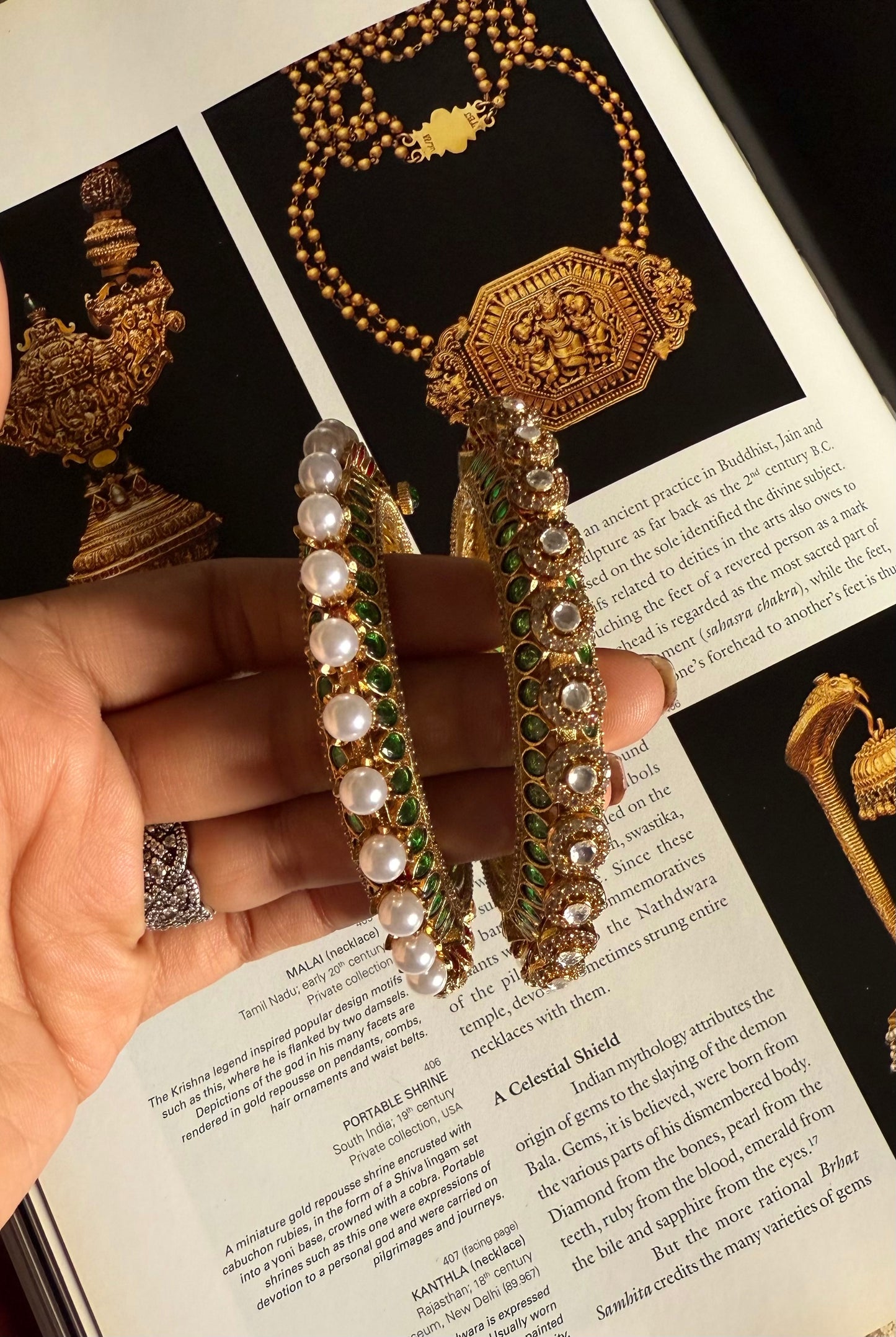 Emerald moissanite & pearl dual openable bangle