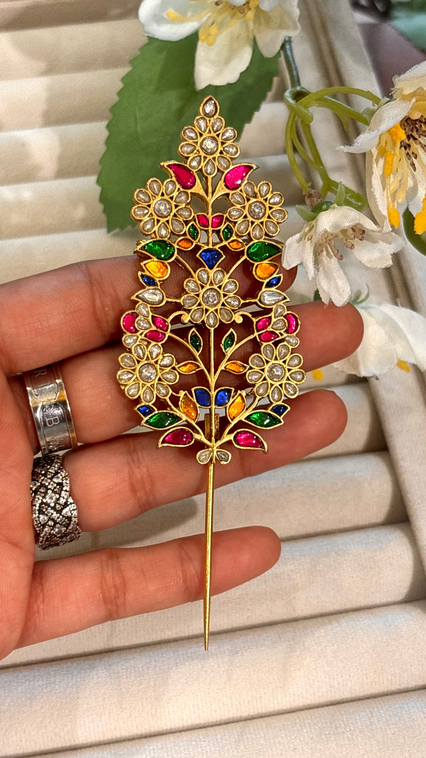 Heritage inspired 2 in 1 Brooch & Kalgi