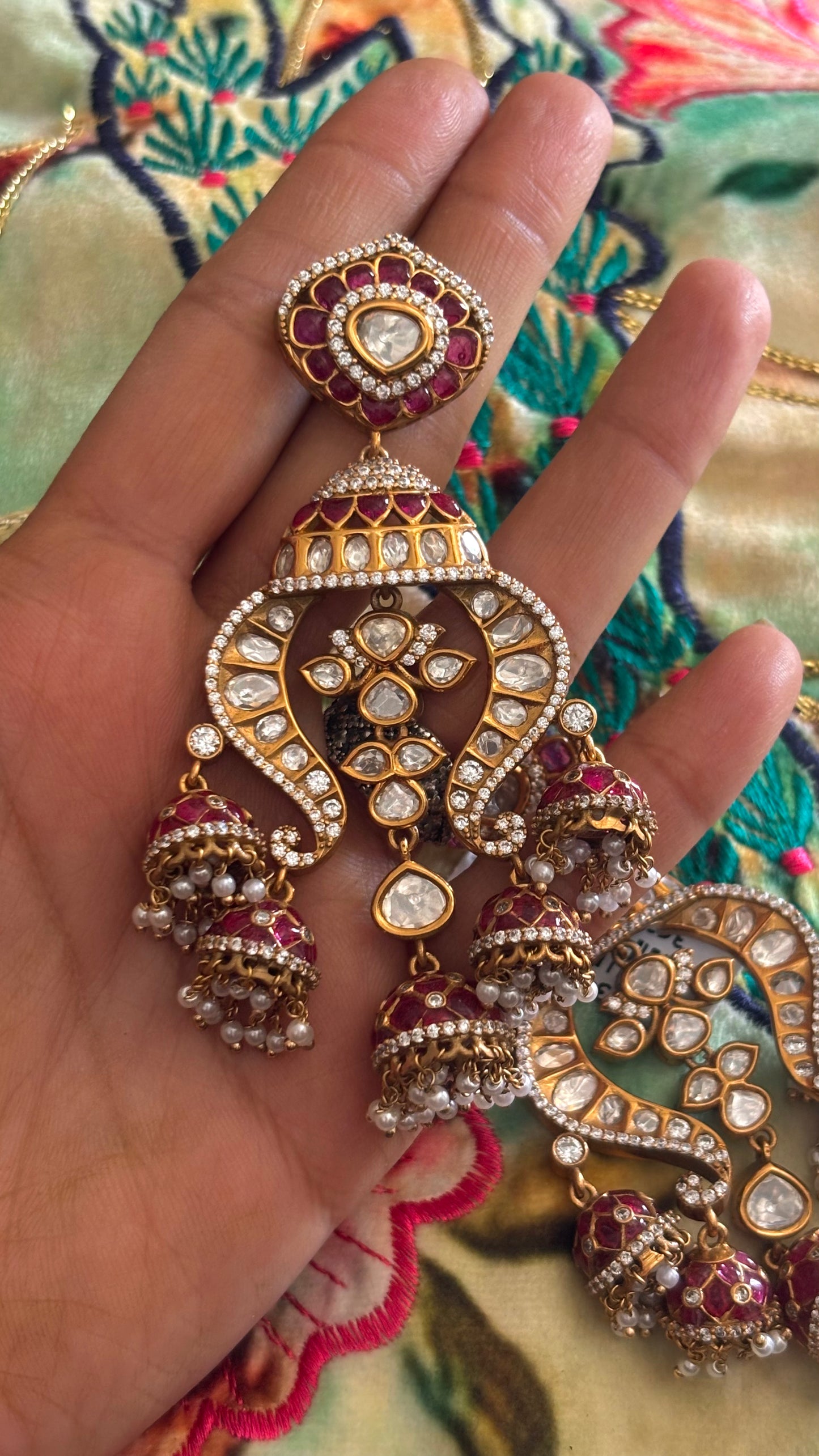Ruby takkar tork designer danglers