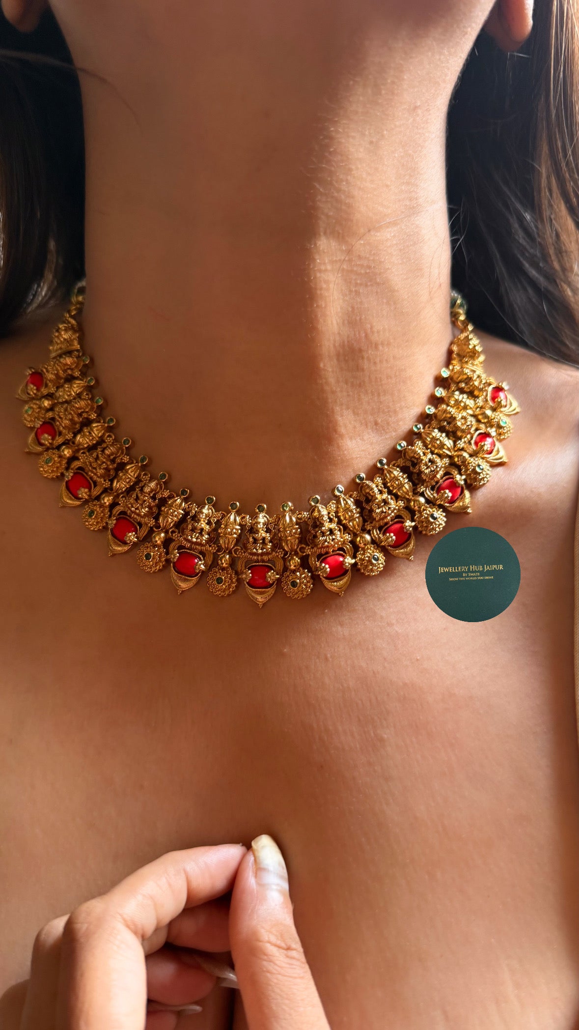 Goddess laxmi minimal potta red temple set