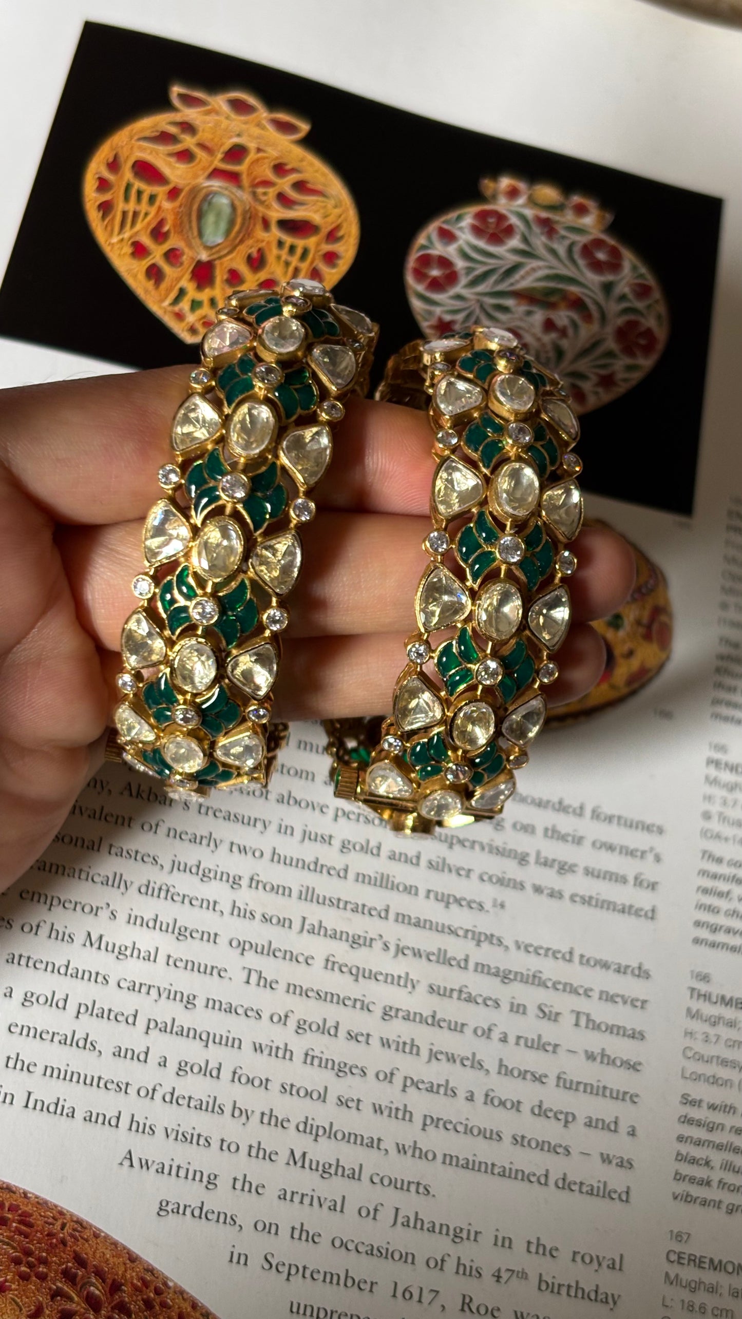 Emerald katdana peeli polki openable bangles