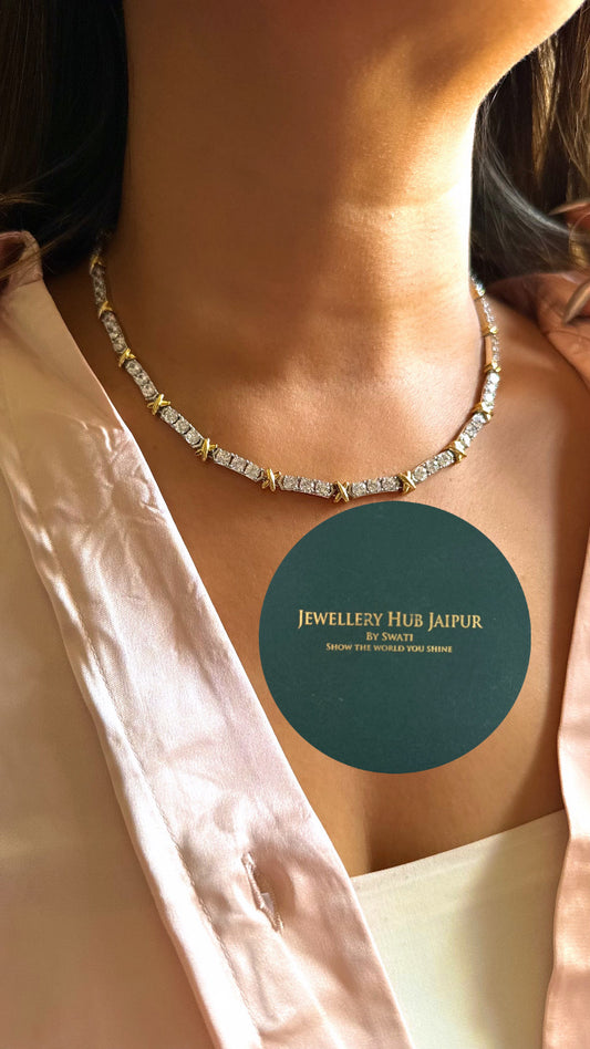 Diamond minimal necklace