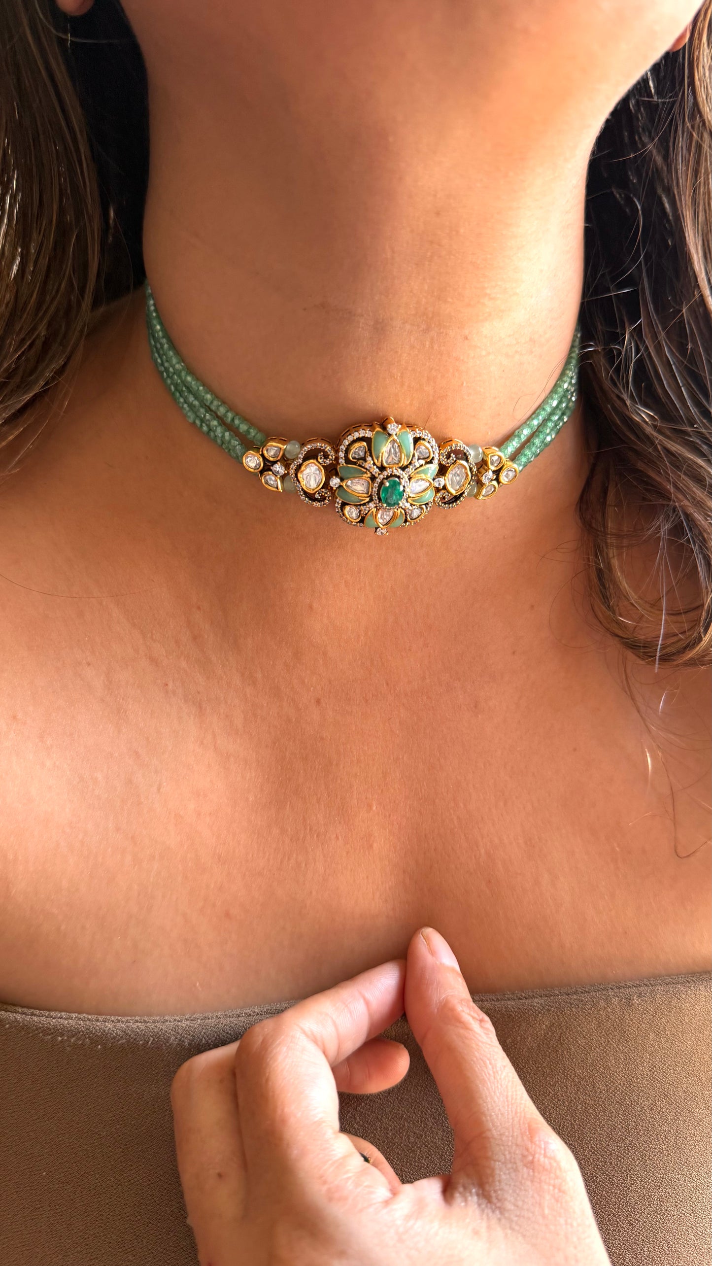Mint & emerald takkar minimalist choker